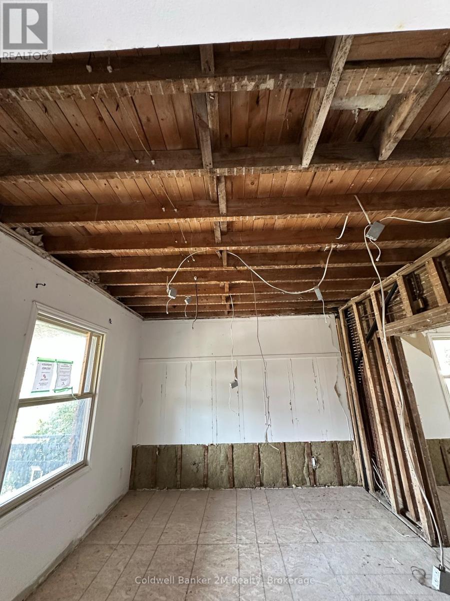 386 Pine Avenue Property Photo 6
