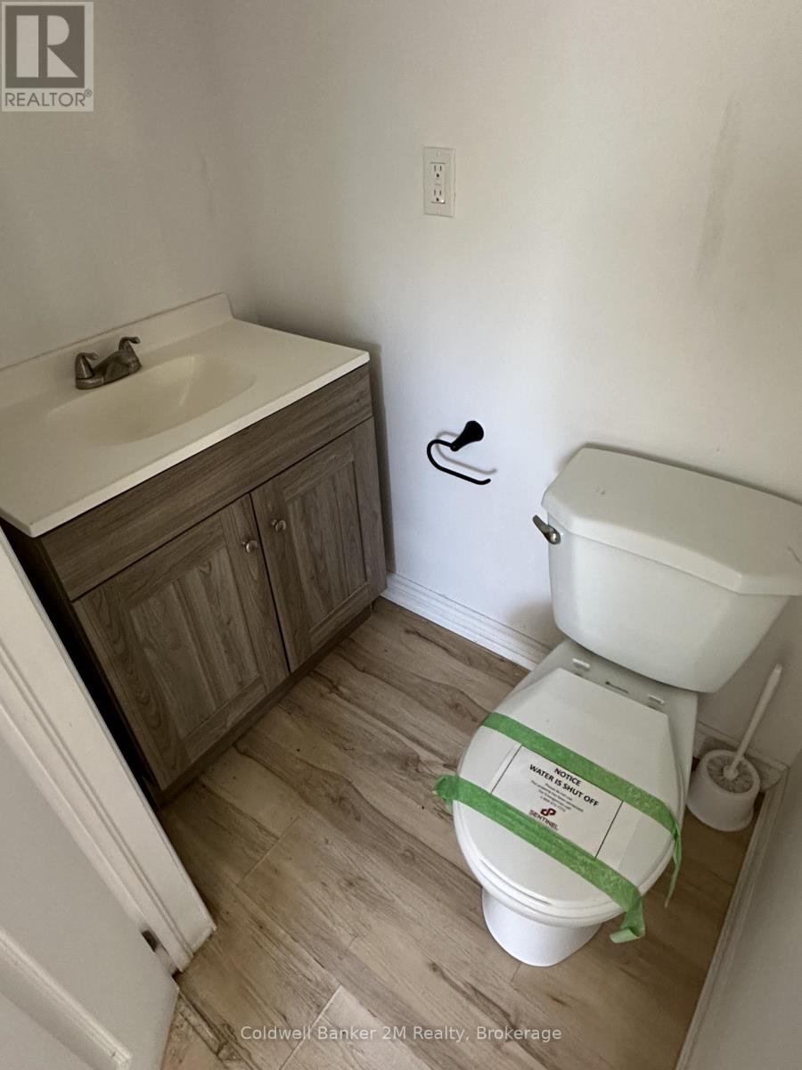 386 Pine Avenue Property Photo 8