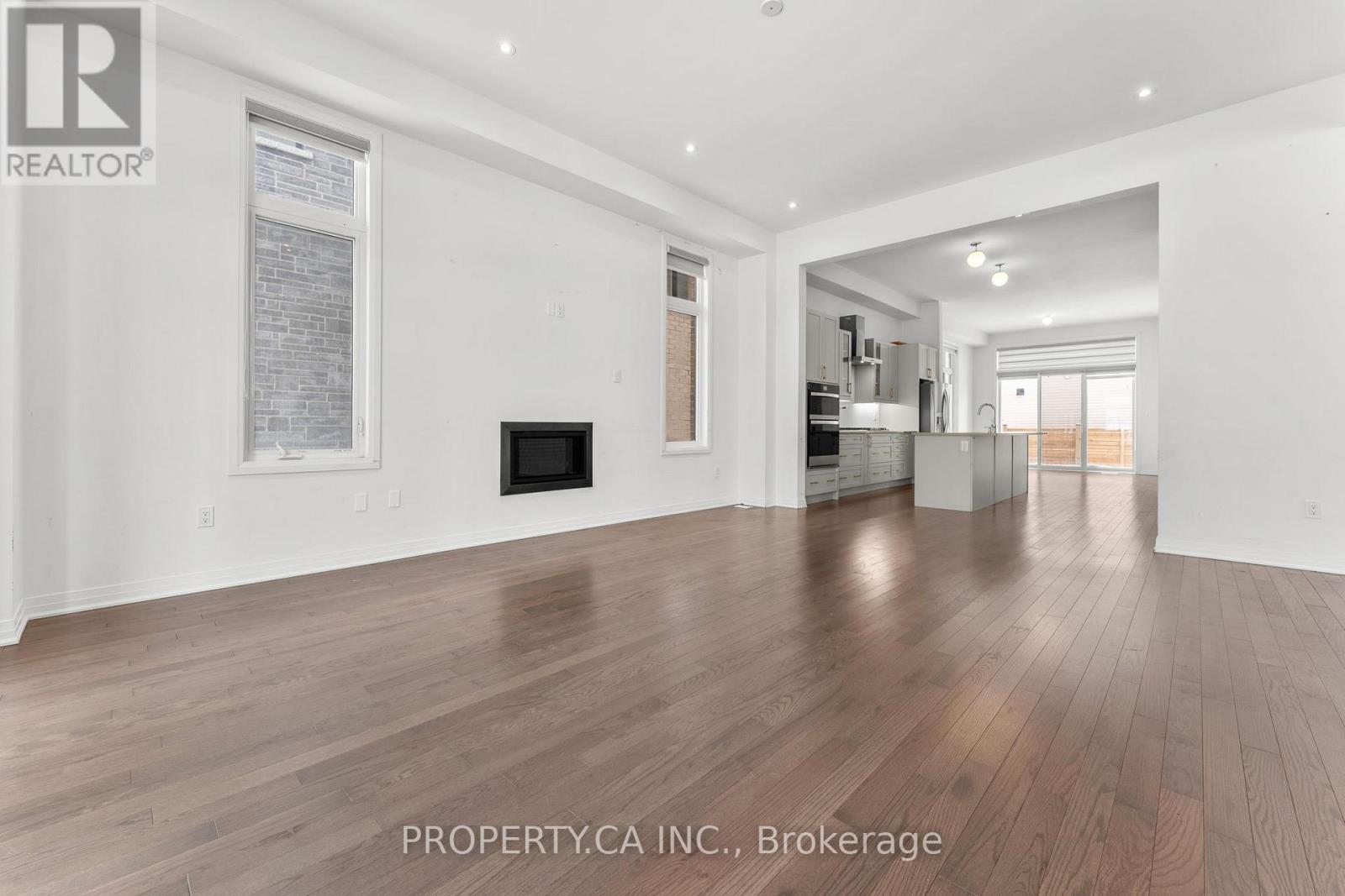 2 Yacht Drive Property Photo 8