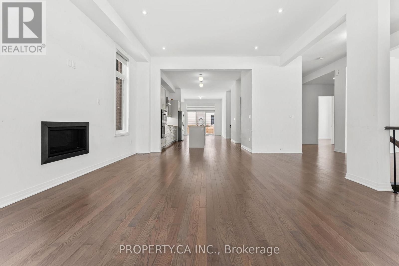 2 Yacht Drive Property Photo 10