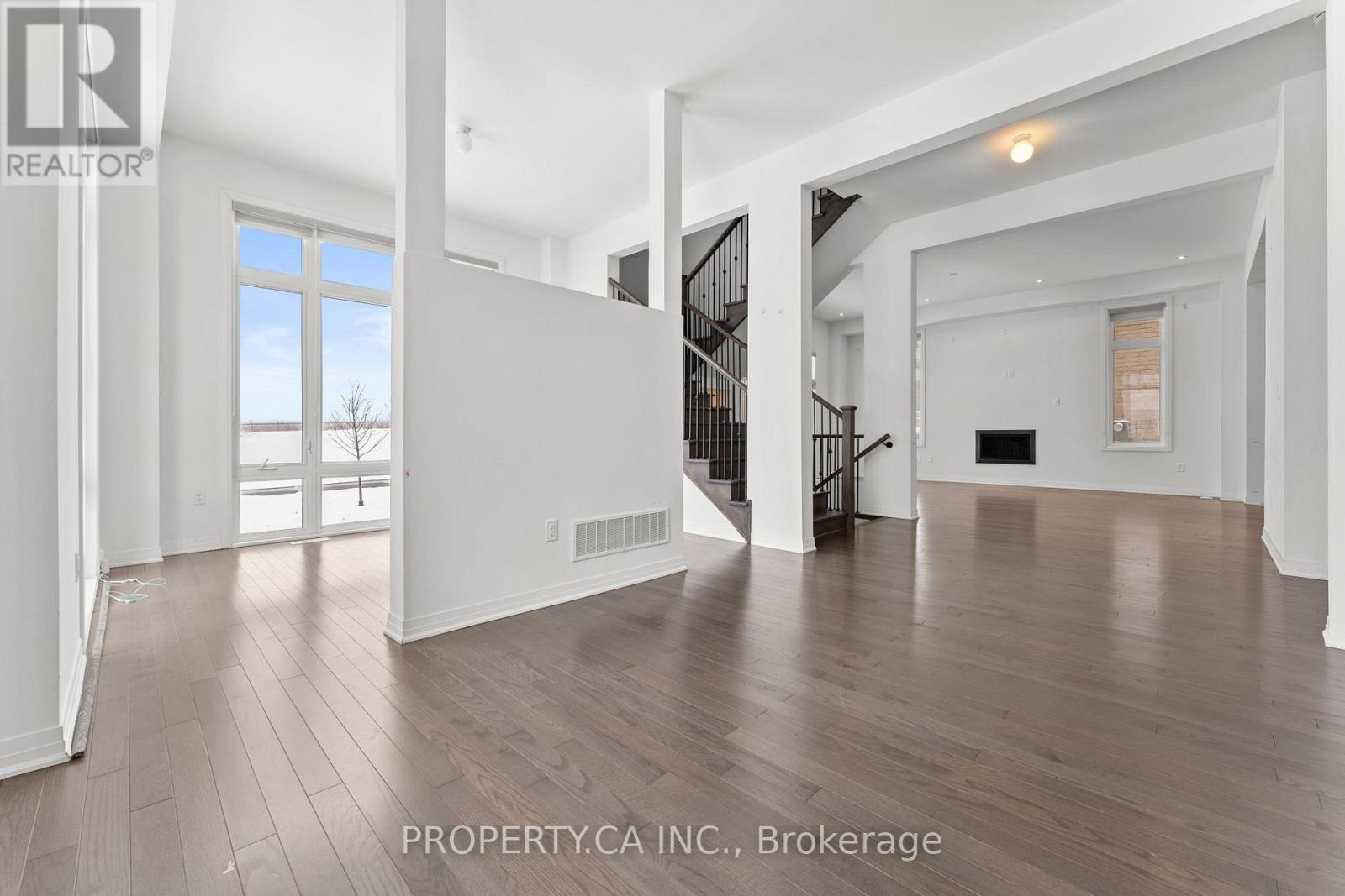 2 Yacht Drive Property Photo 15