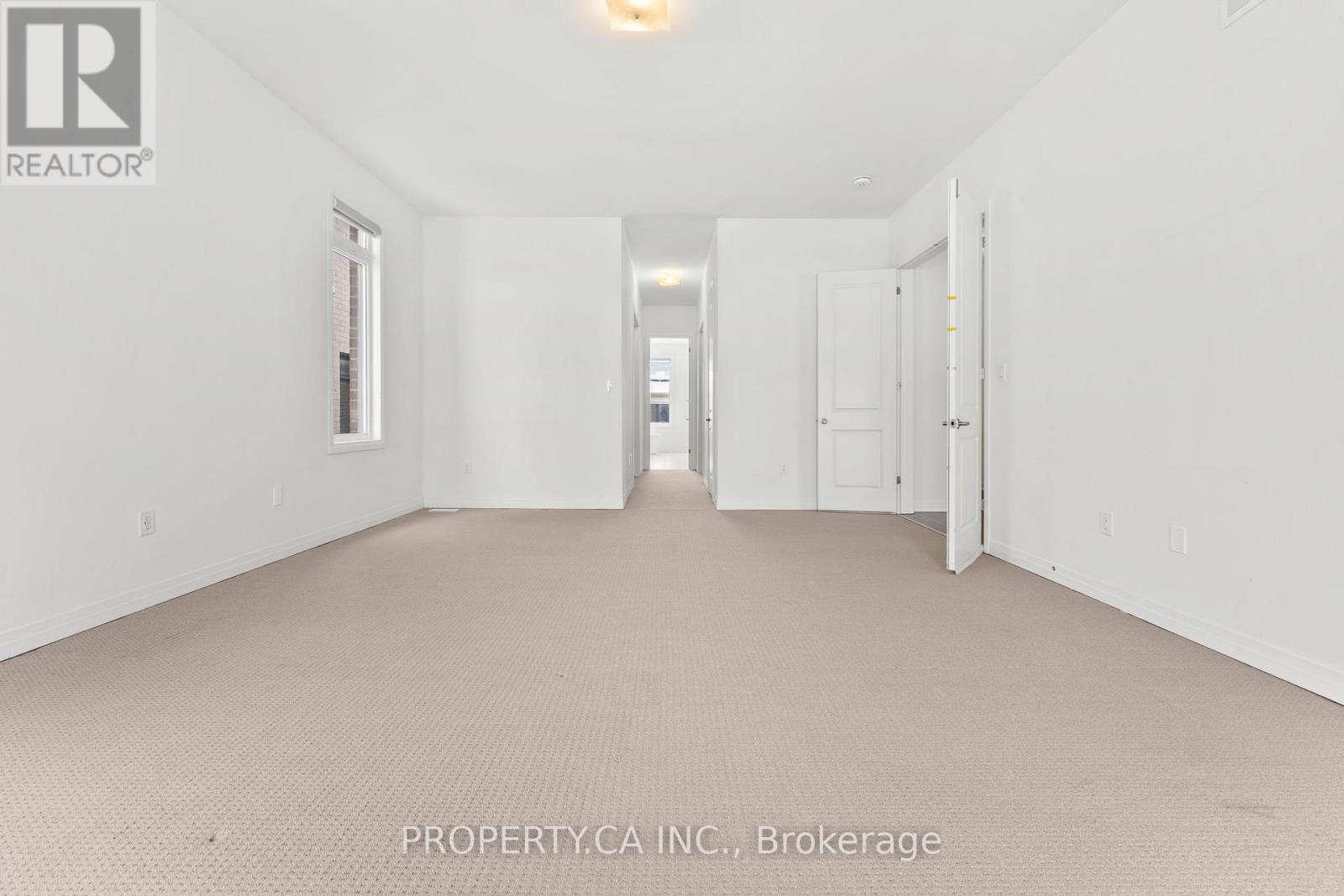 2 Yacht Drive Property Photo 19