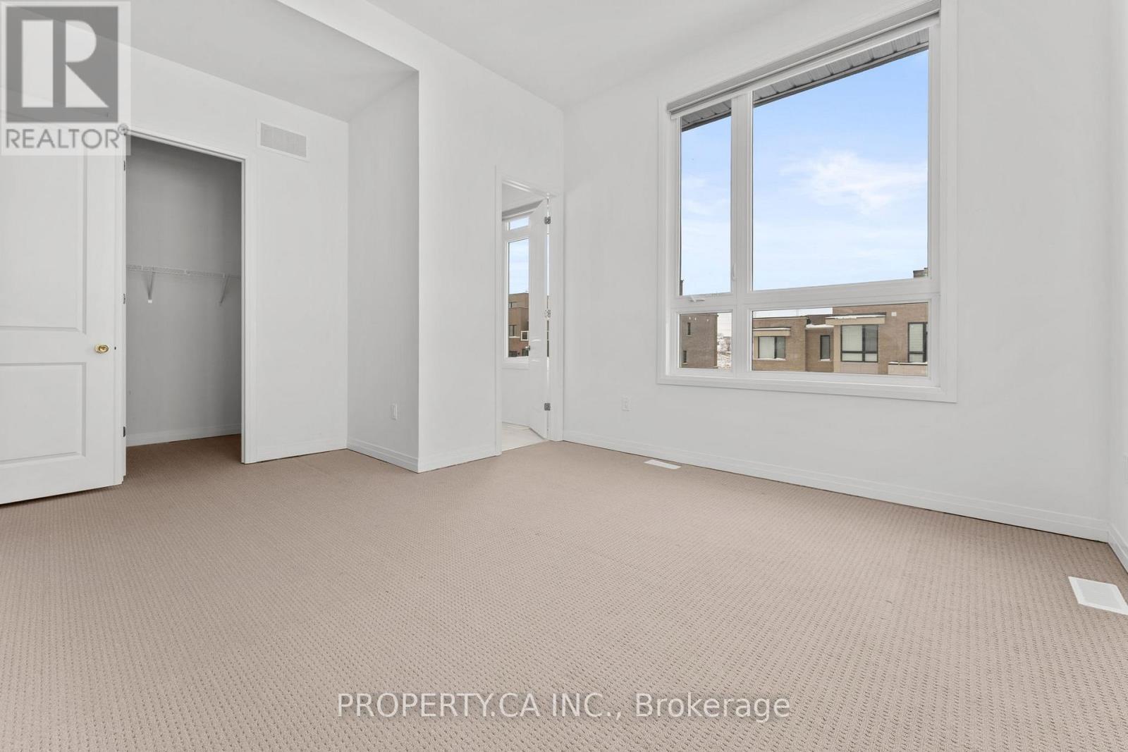 2 Yacht Drive Property Photo 26