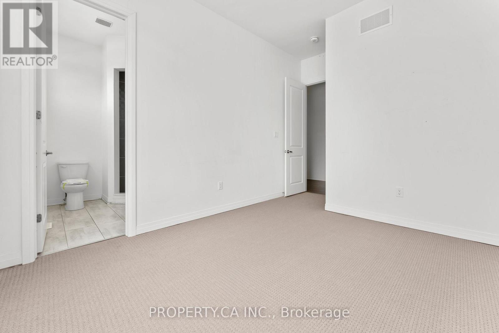 2 Yacht Drive Property Photo 31