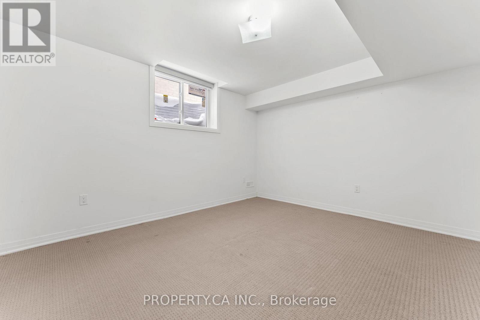 2 Yacht Drive Property Photo 38