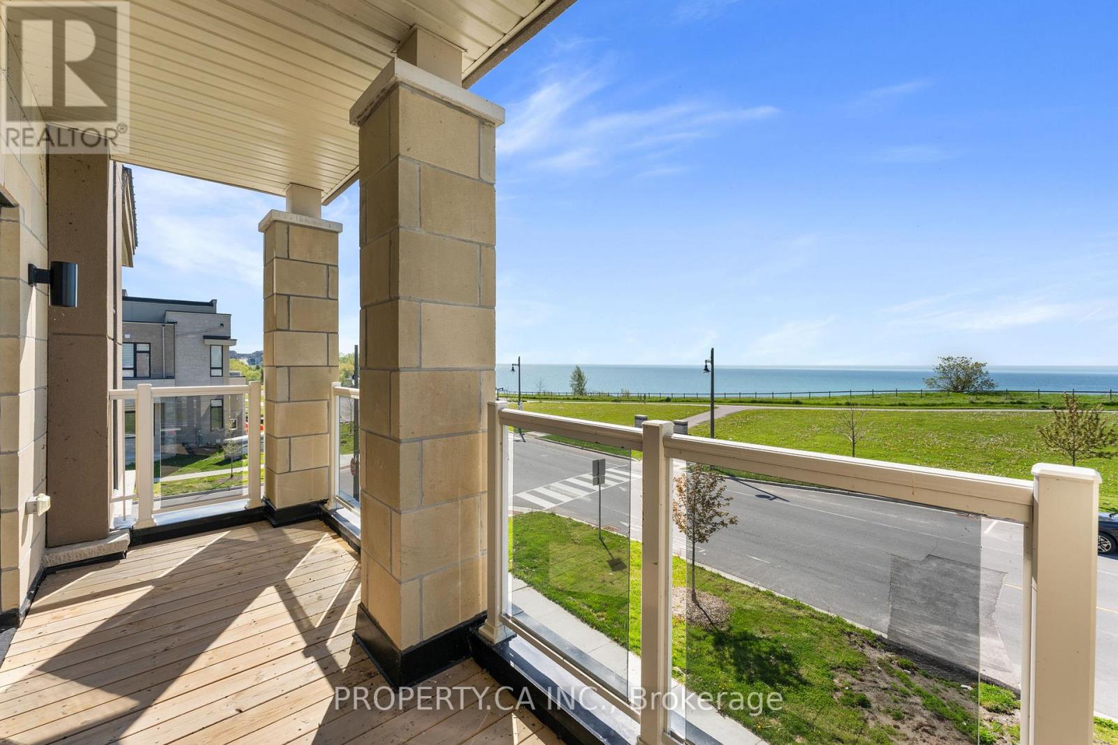 2 Yacht Drive Property Photo 40
