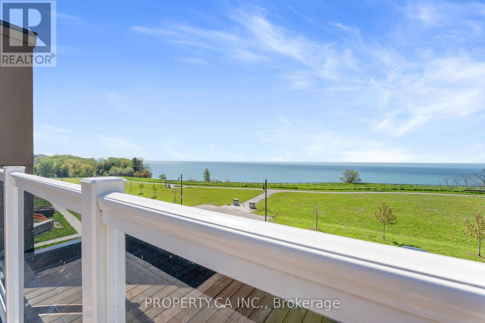 2 Yacht Drive Property Photo 42