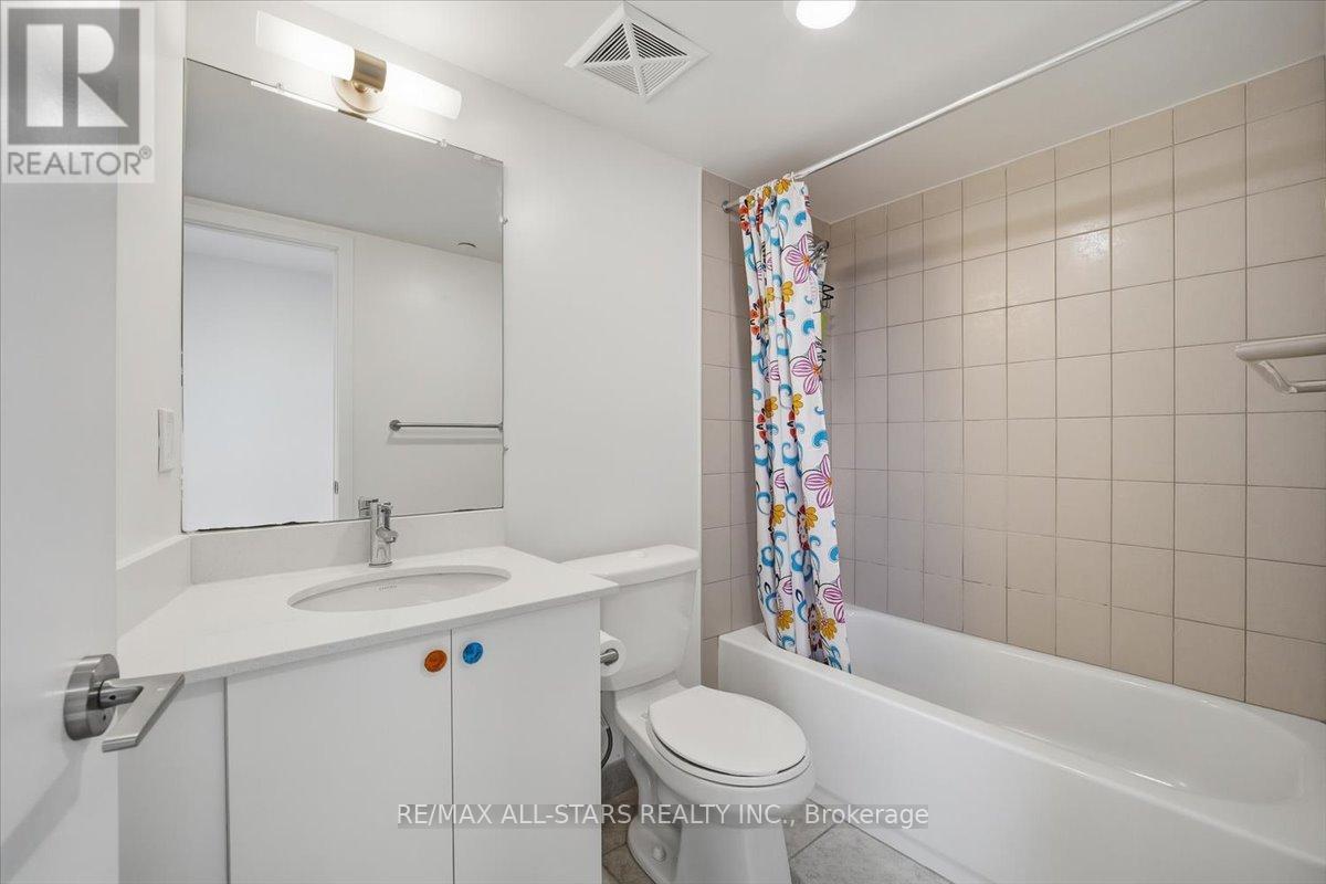 824 - 8 Trent Avenue Property Photo 19