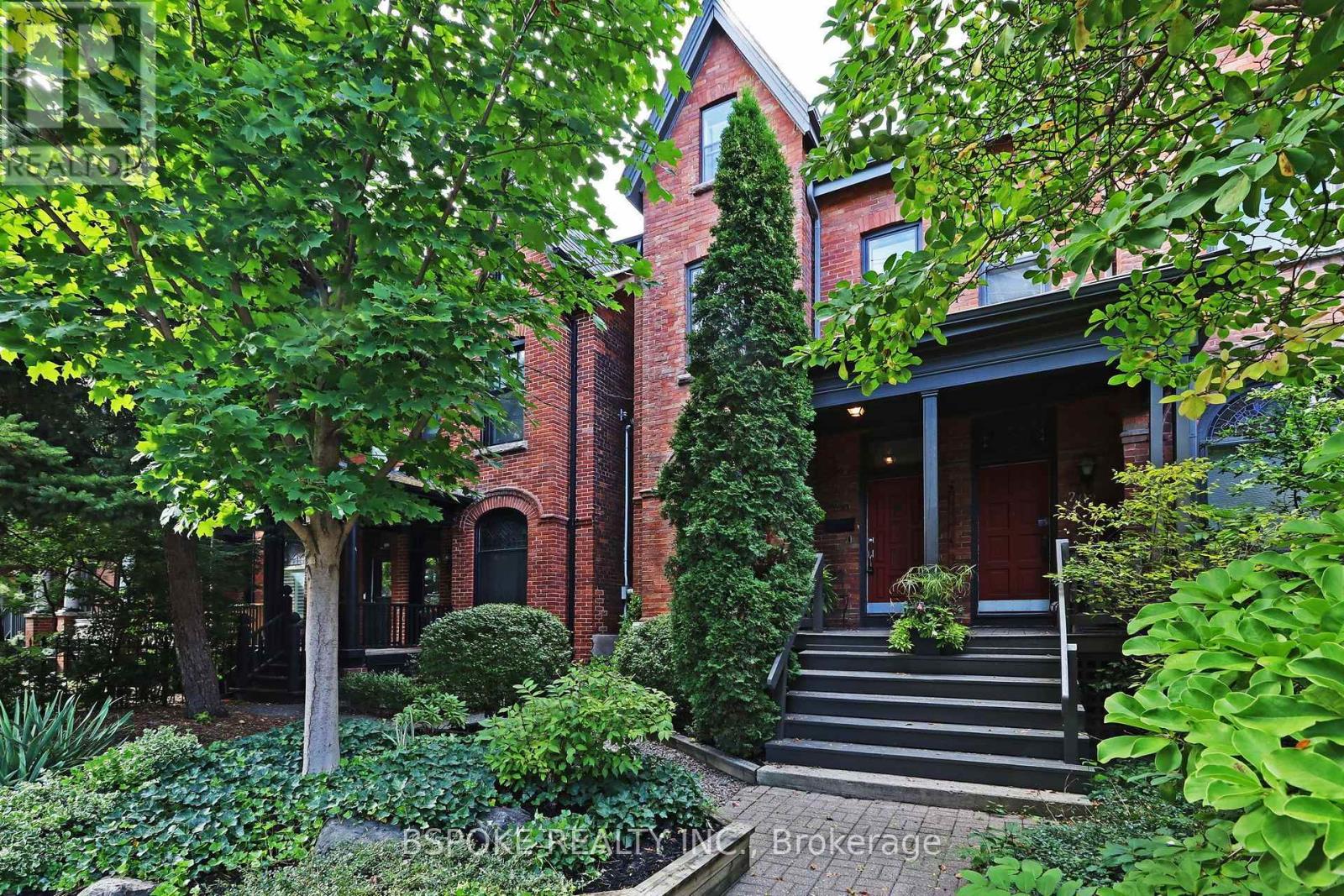 200 First Avenue Property Photo 1