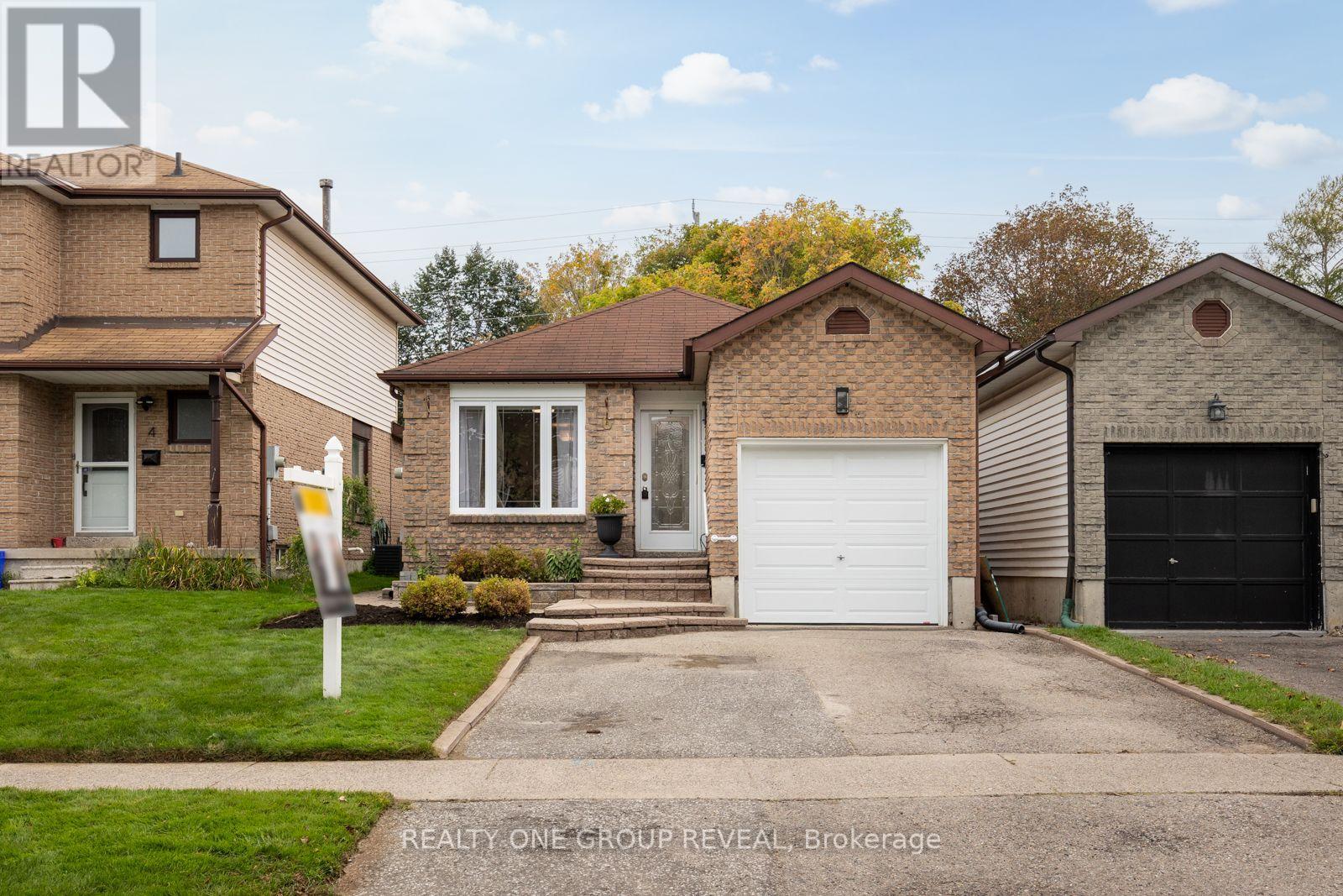 6 Mcfeeters Crescent Property Photo 1