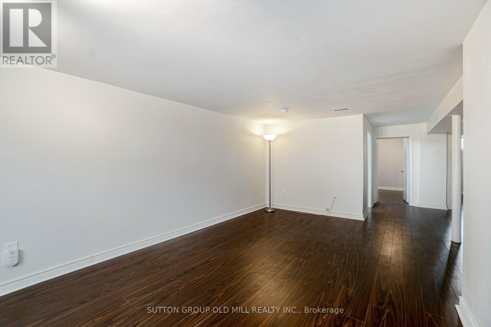 Lower - 5 Applefield Drive Property Photo 12
