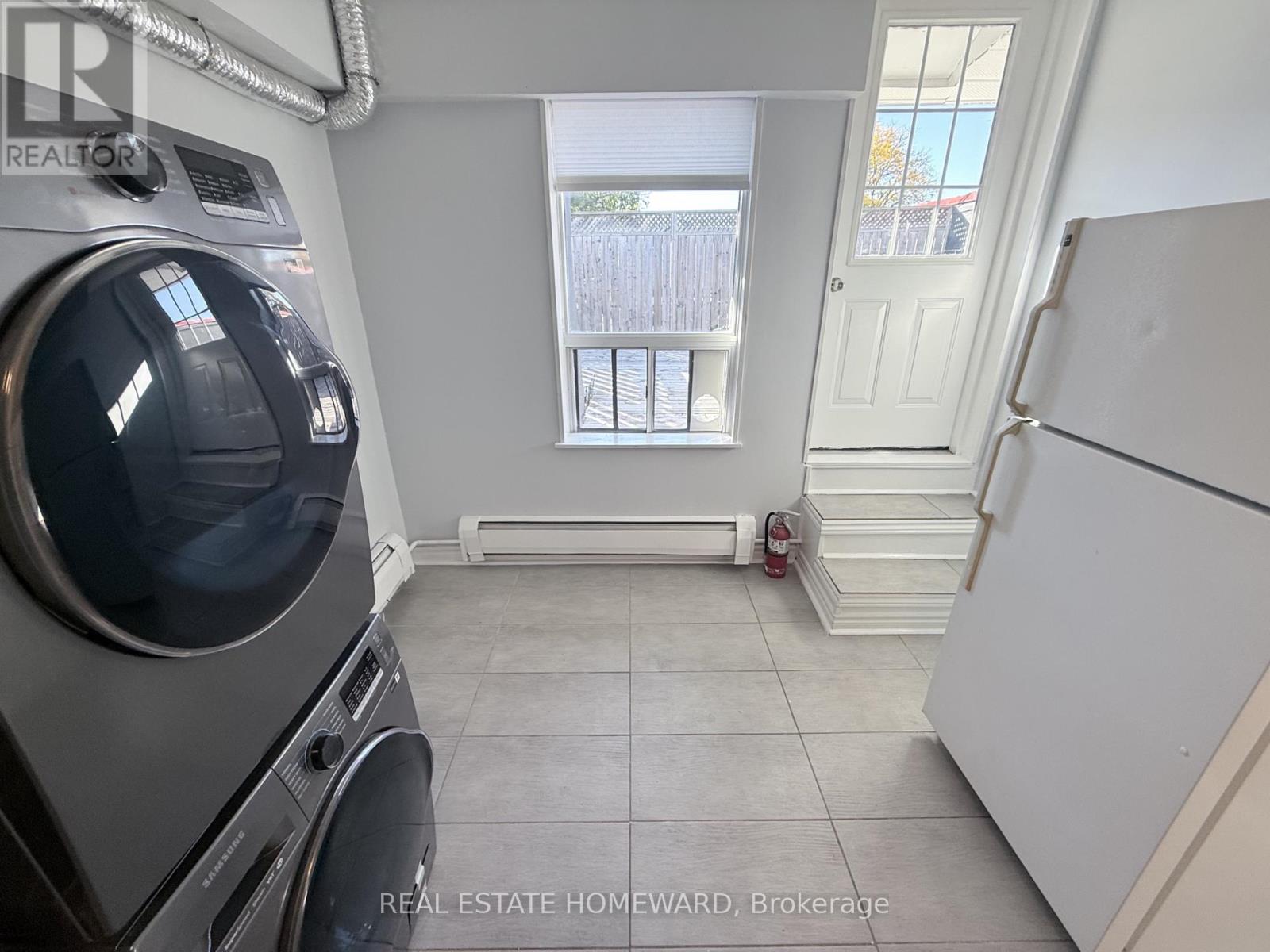 Apt 2 - 611 Danforth Avenue Property Photo 6