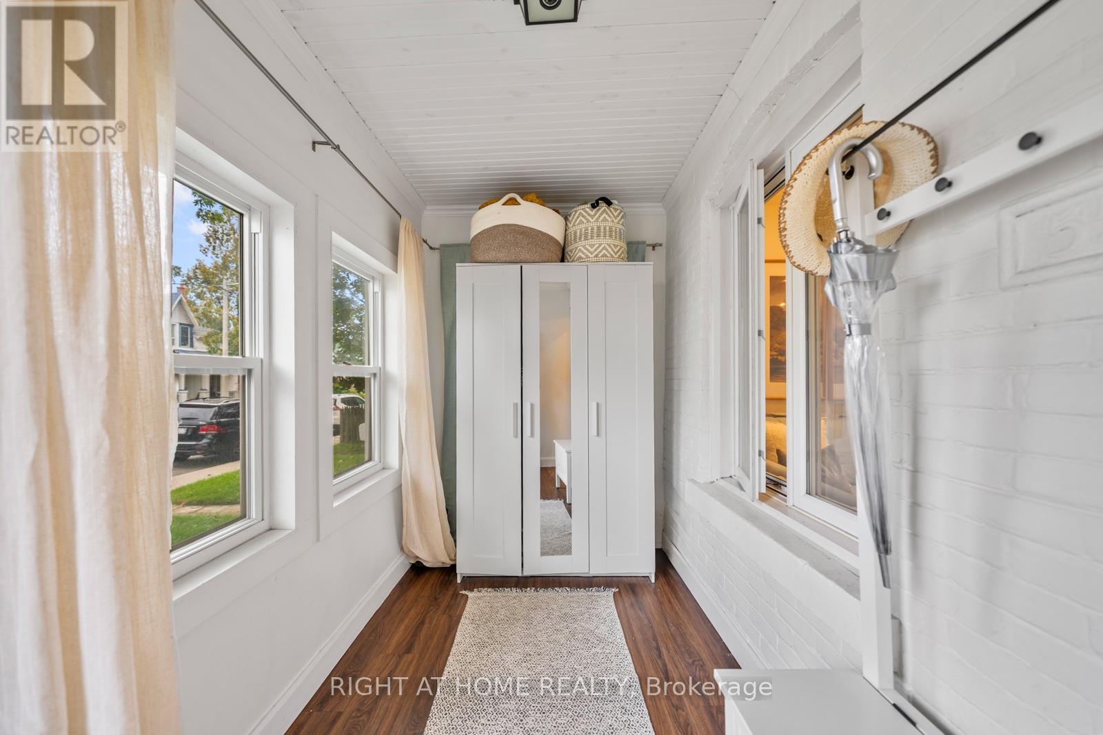 5 1/2 Luttrell Avenue Property Photo 4