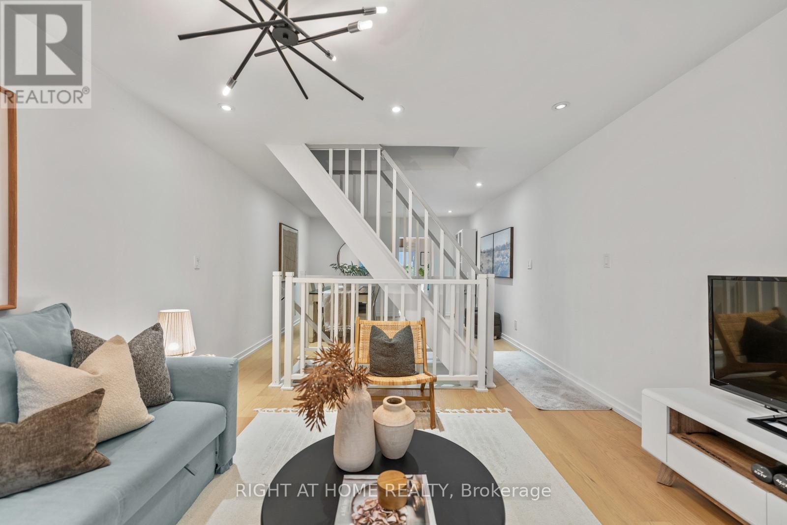 5 1/2 Luttrell Avenue Property Photo 7