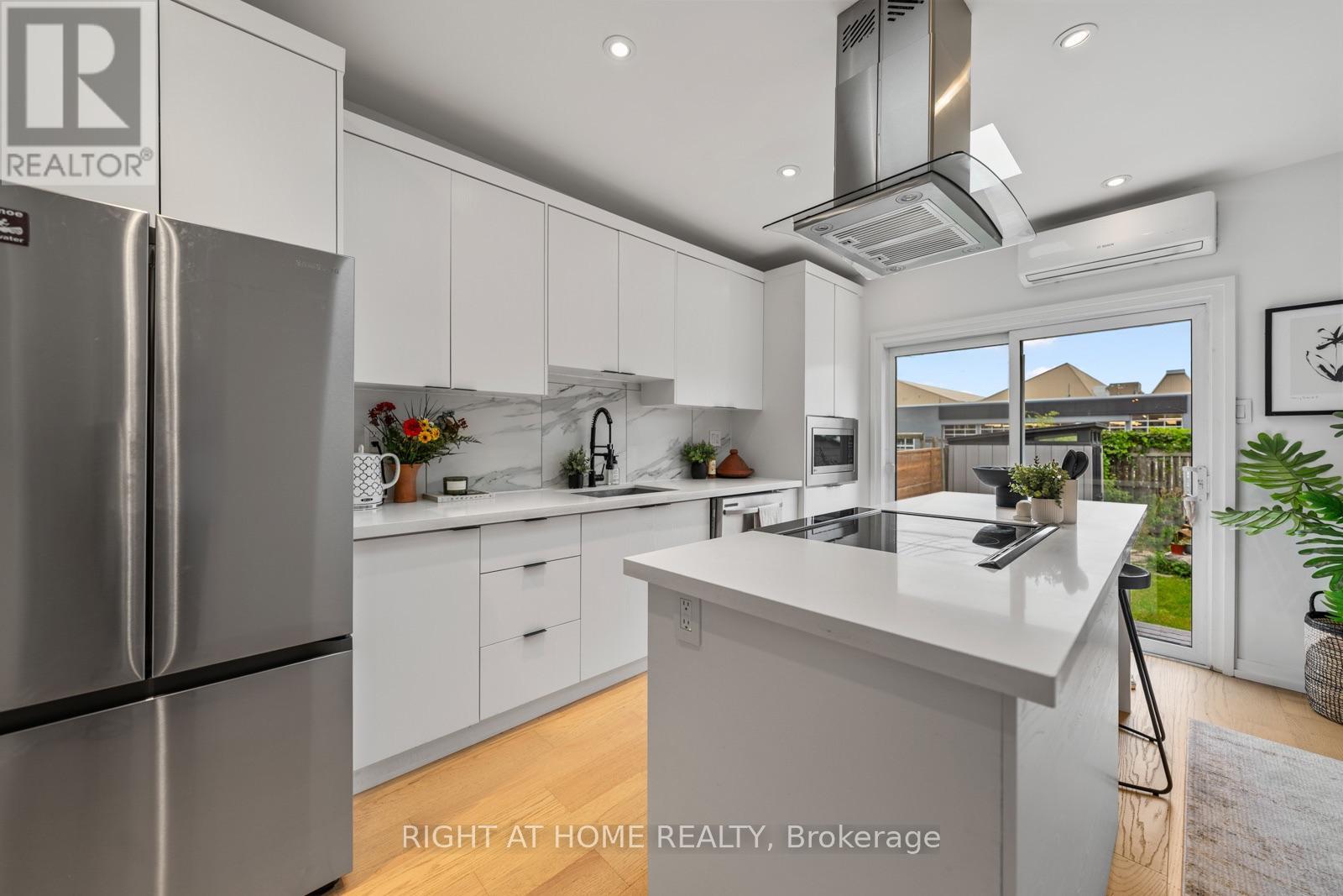 5 1/2 Luttrell Avenue Property Photo 12