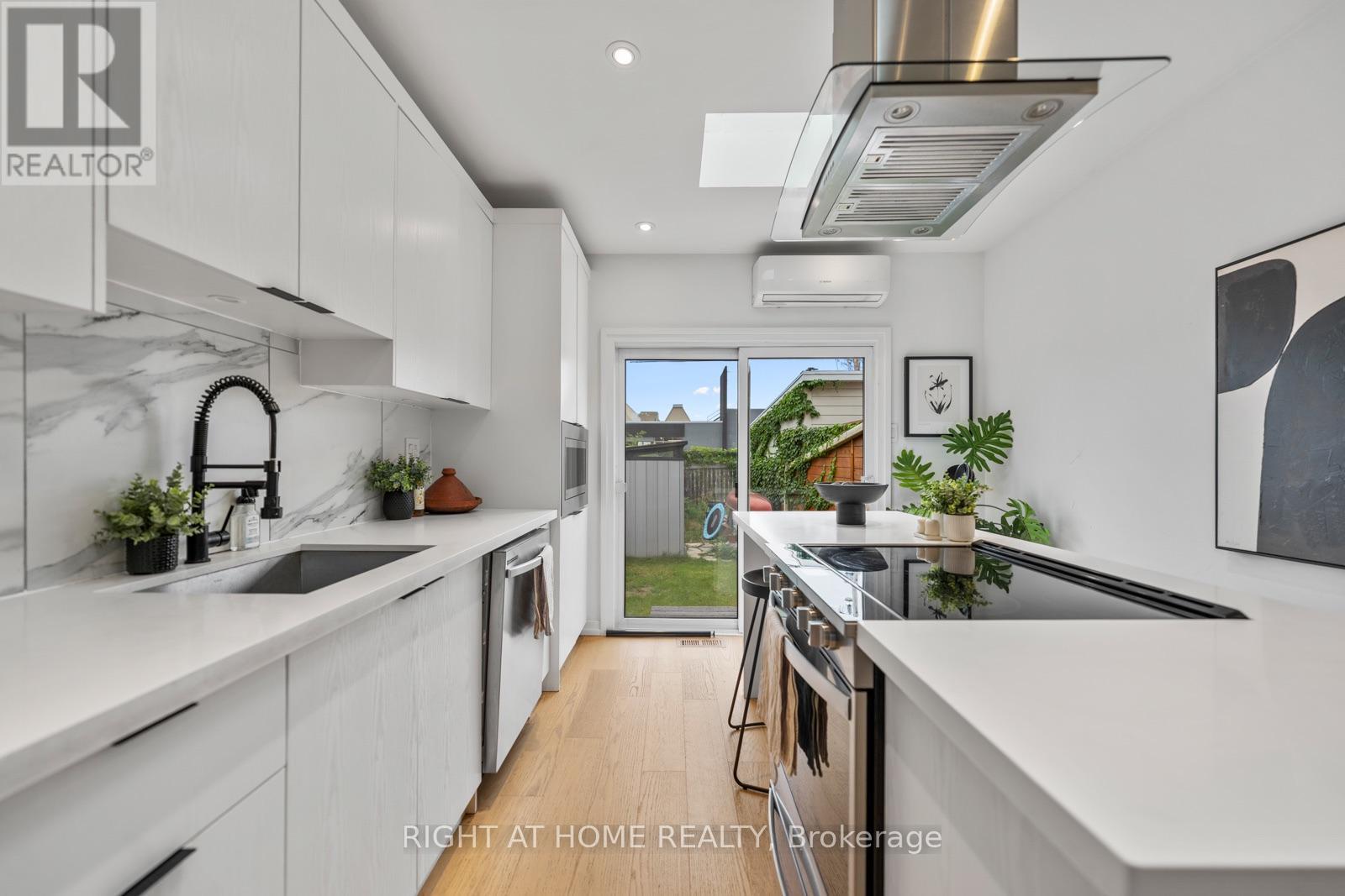 5 1/2 Luttrell Avenue Property Photo 13