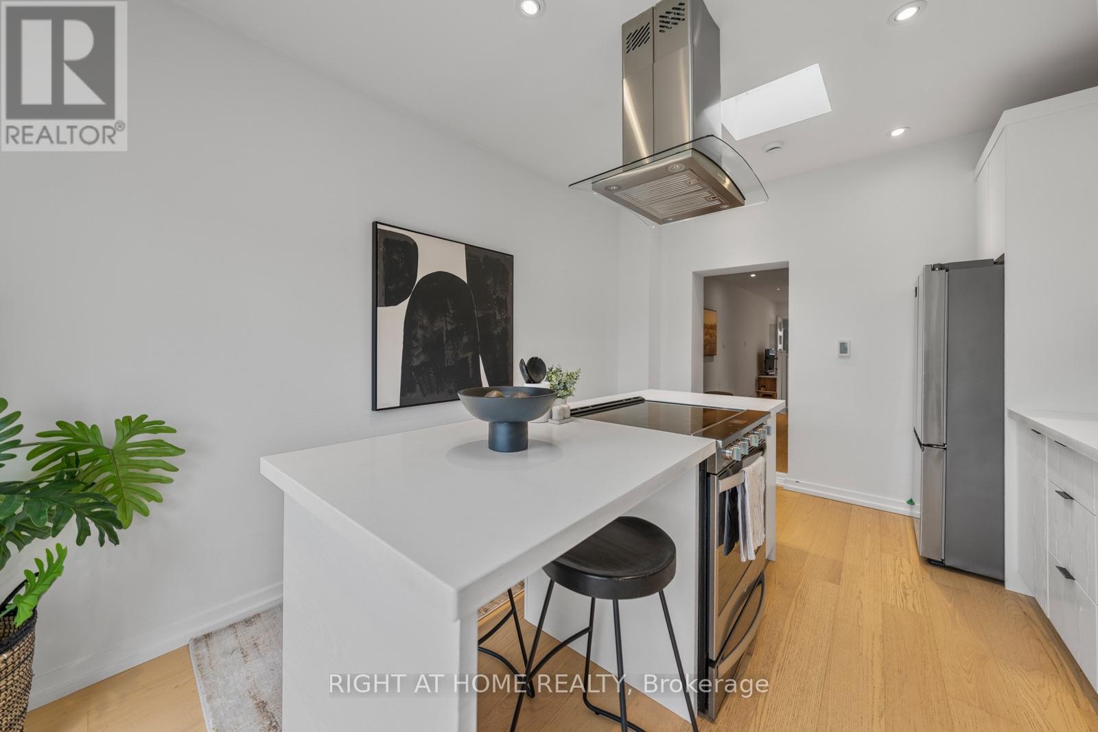 5 1/2 Luttrell Avenue Property Photo 15