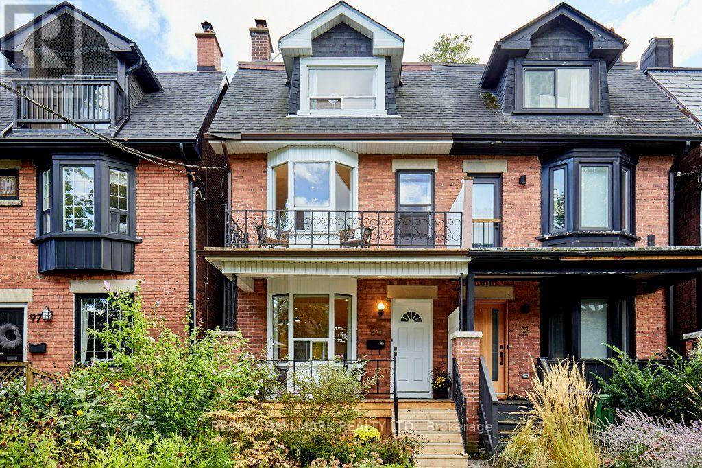 95 Browning Avenue Property Photo 1