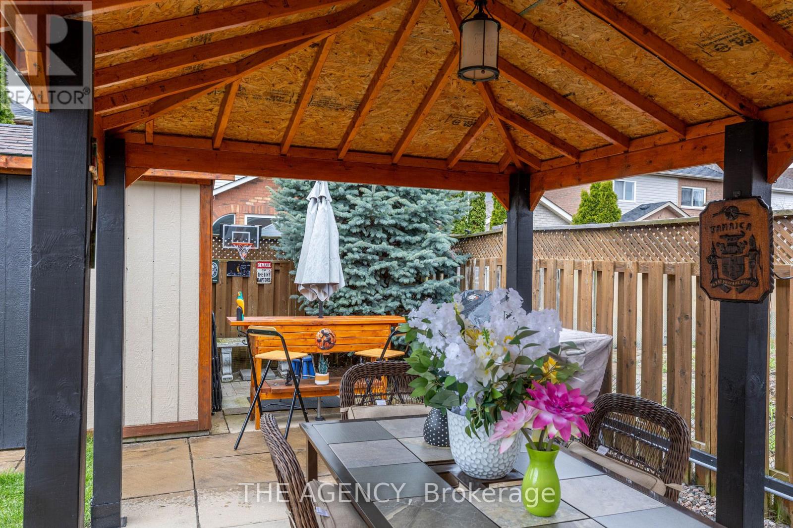 54 Thames Drive Property Photo 10