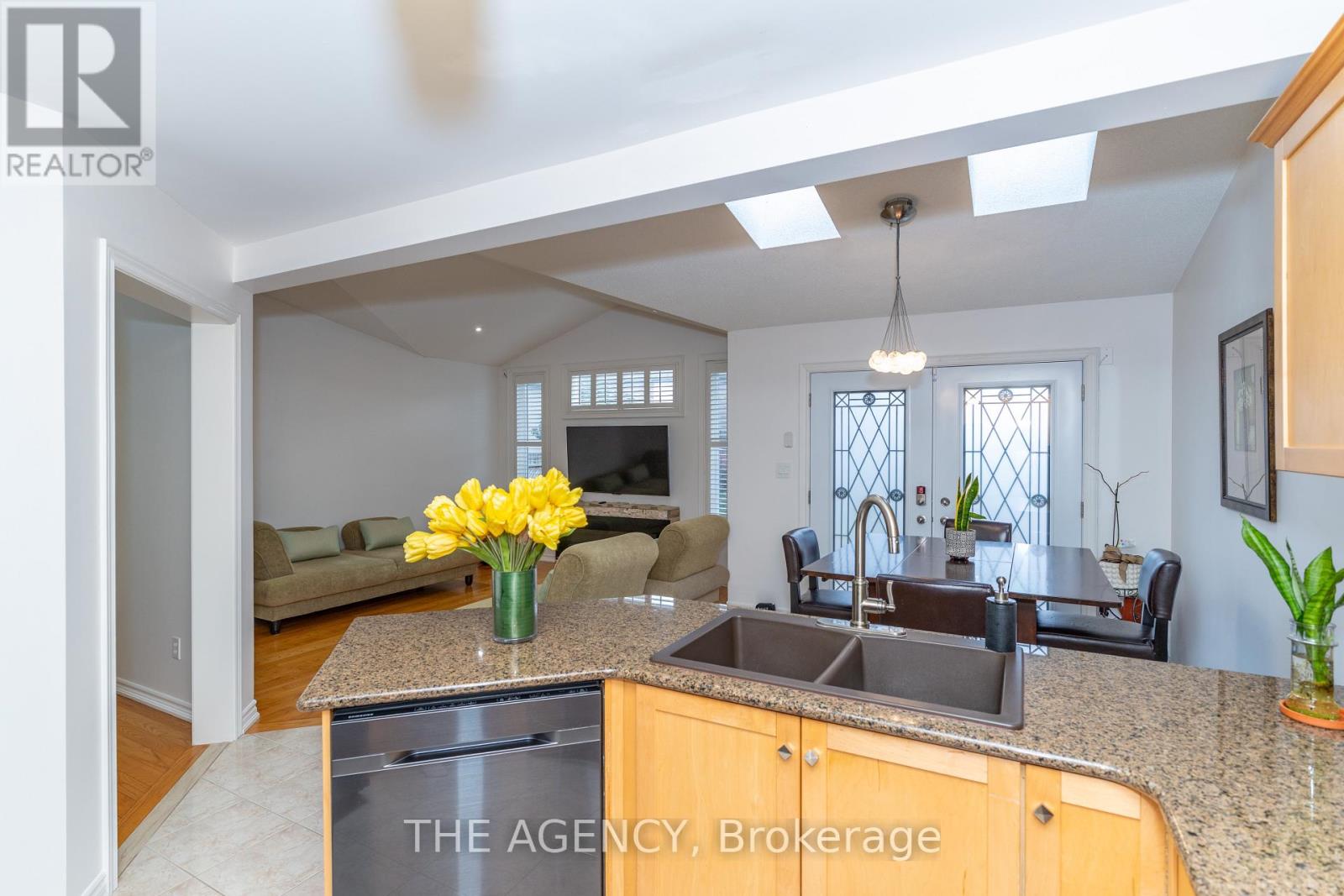 54 Thames Drive Property Photo 35