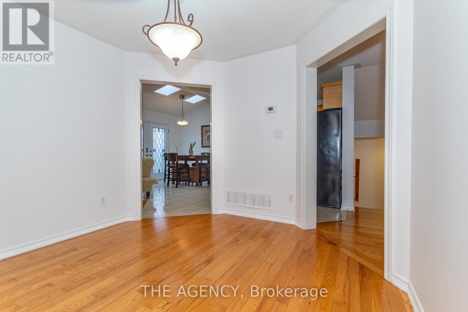 54 Thames Drive Property Photo 36