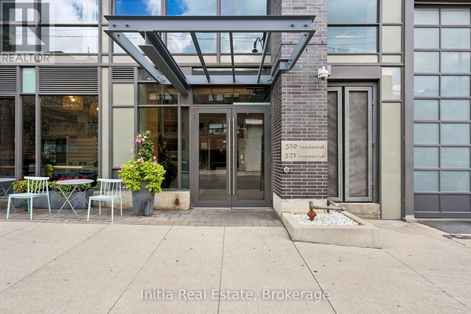 113 - 321 Carlaw Avenue Property Photo 2