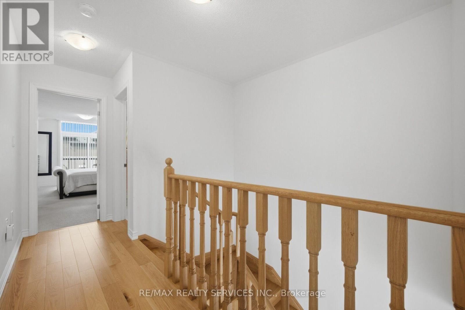 274 Carnwith Drive E Property Photo 21