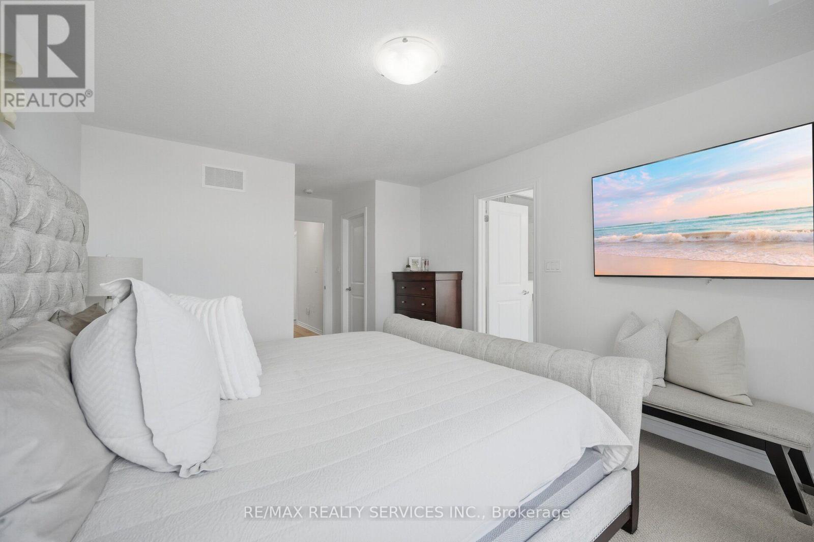 274 Carnwith Drive E Property Photo 24