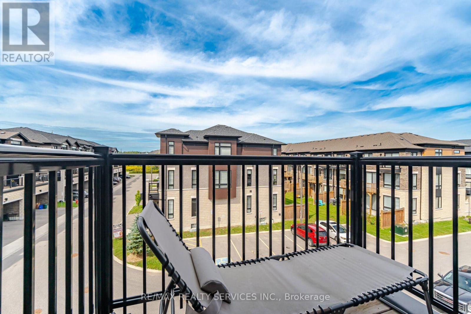 274 Carnwith Drive E Property Photo 37