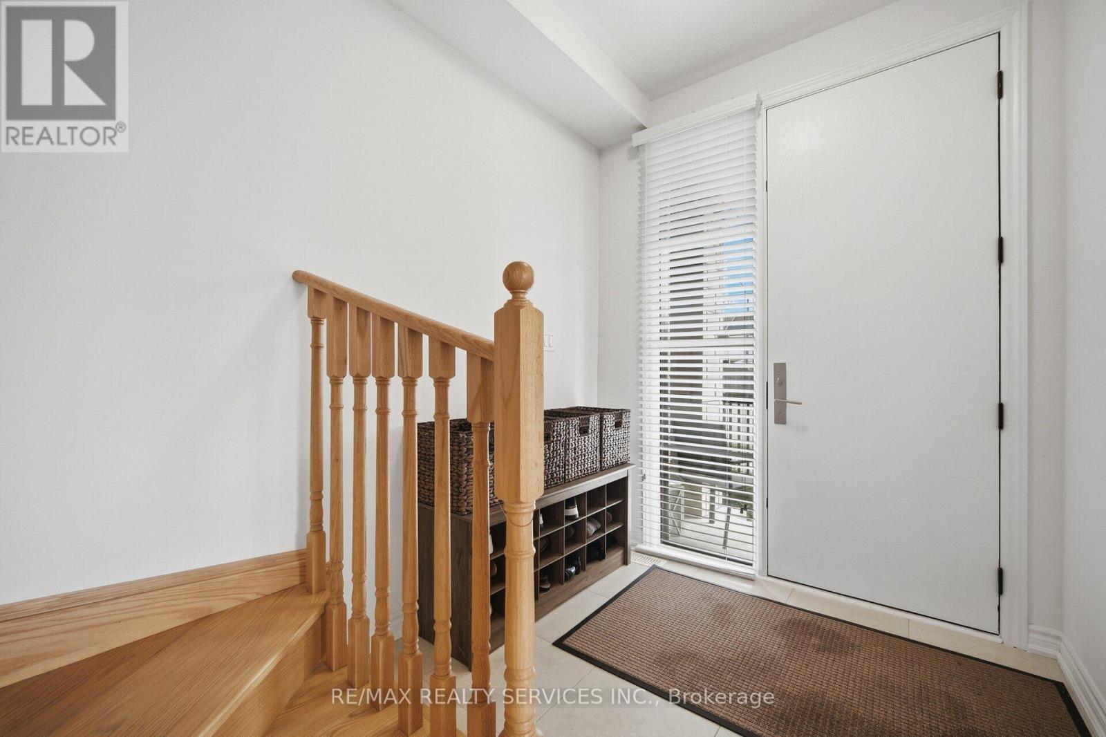 274 Carnwith Drive E Property Photo 39