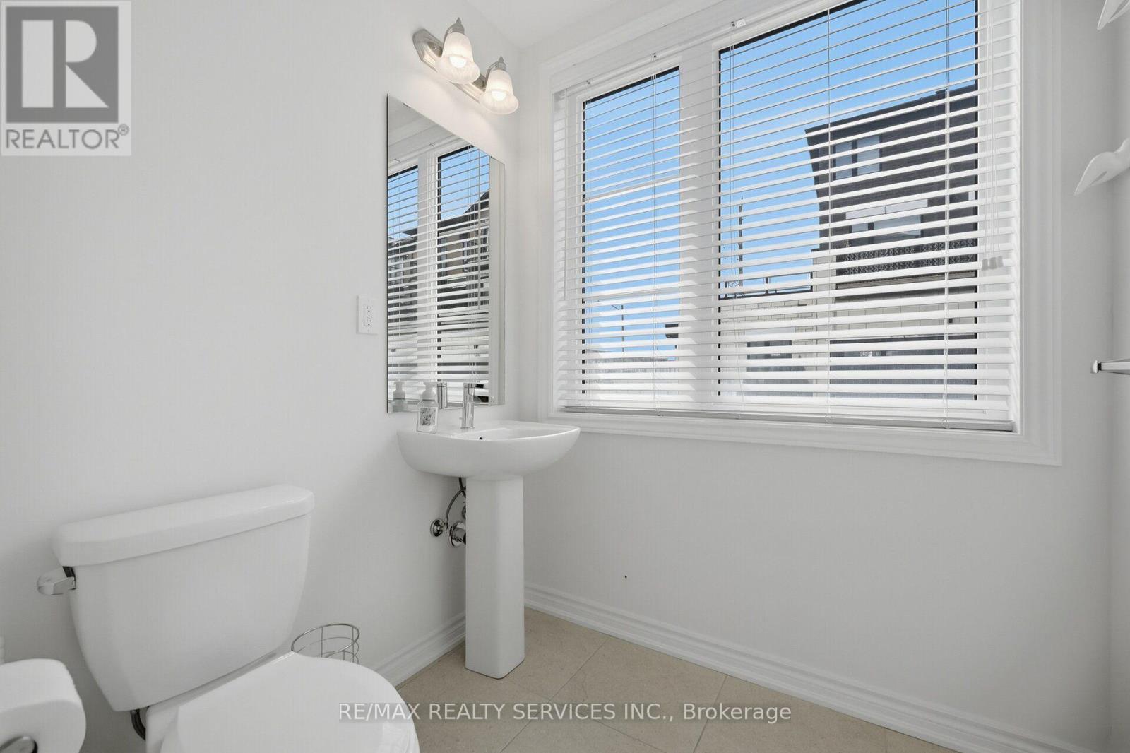 274 Carnwith Drive E Property Photo 41