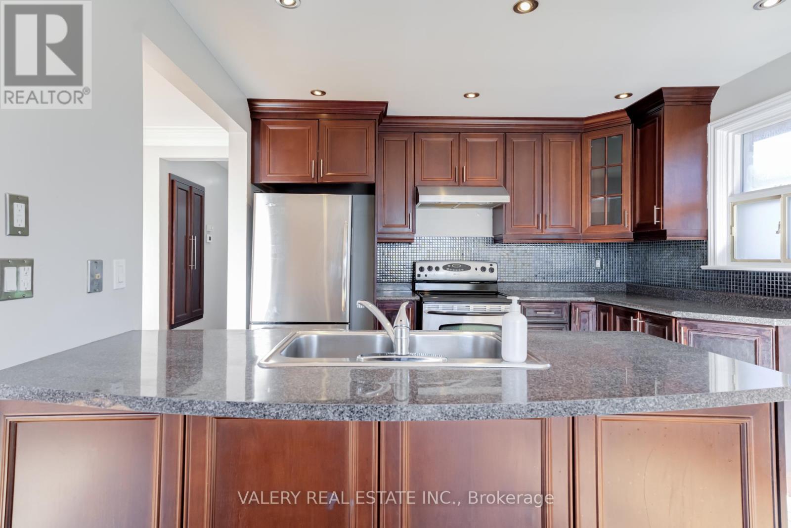 Main - 118 Dorcot Avenue Property Photo 8