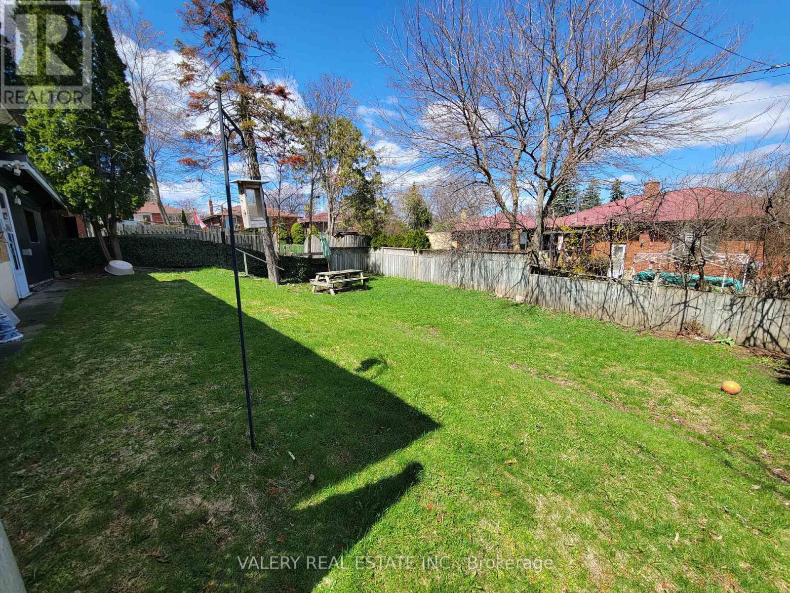 Main - 118 Dorcot Avenue Property Photo 21