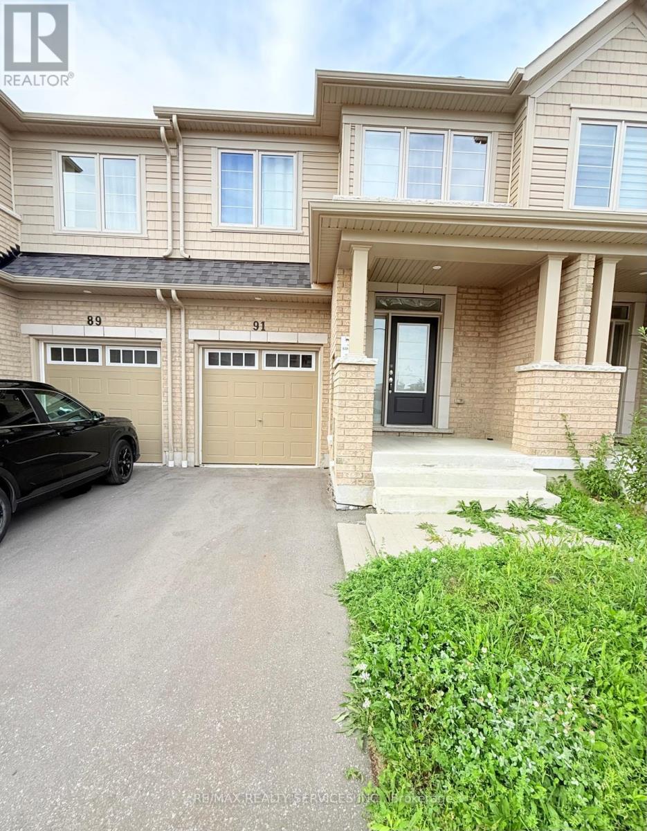 91 AIR DANCER CRESCENT Property Photo 1