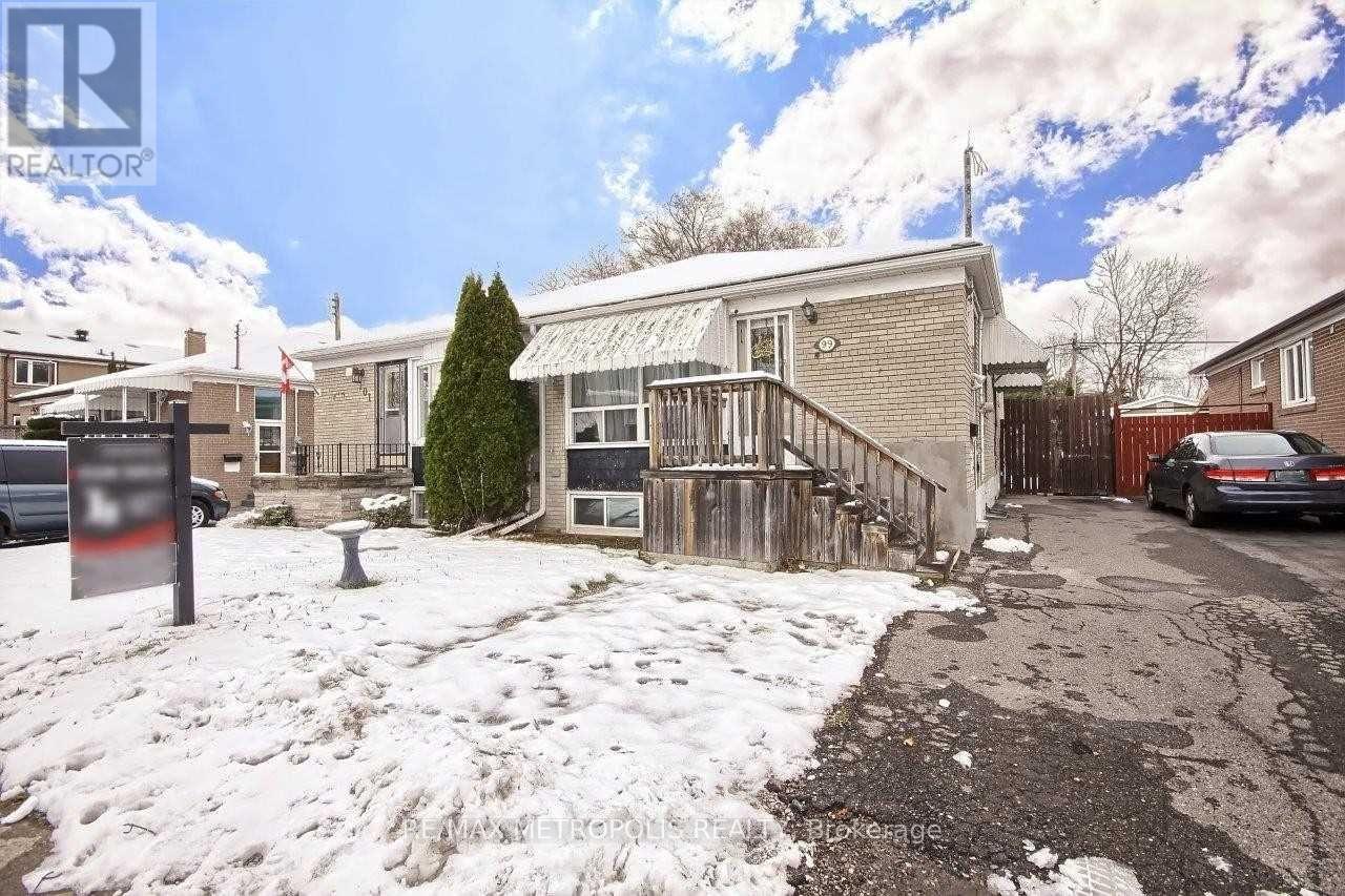 Upper - 99 Overture Road Property Photo 2