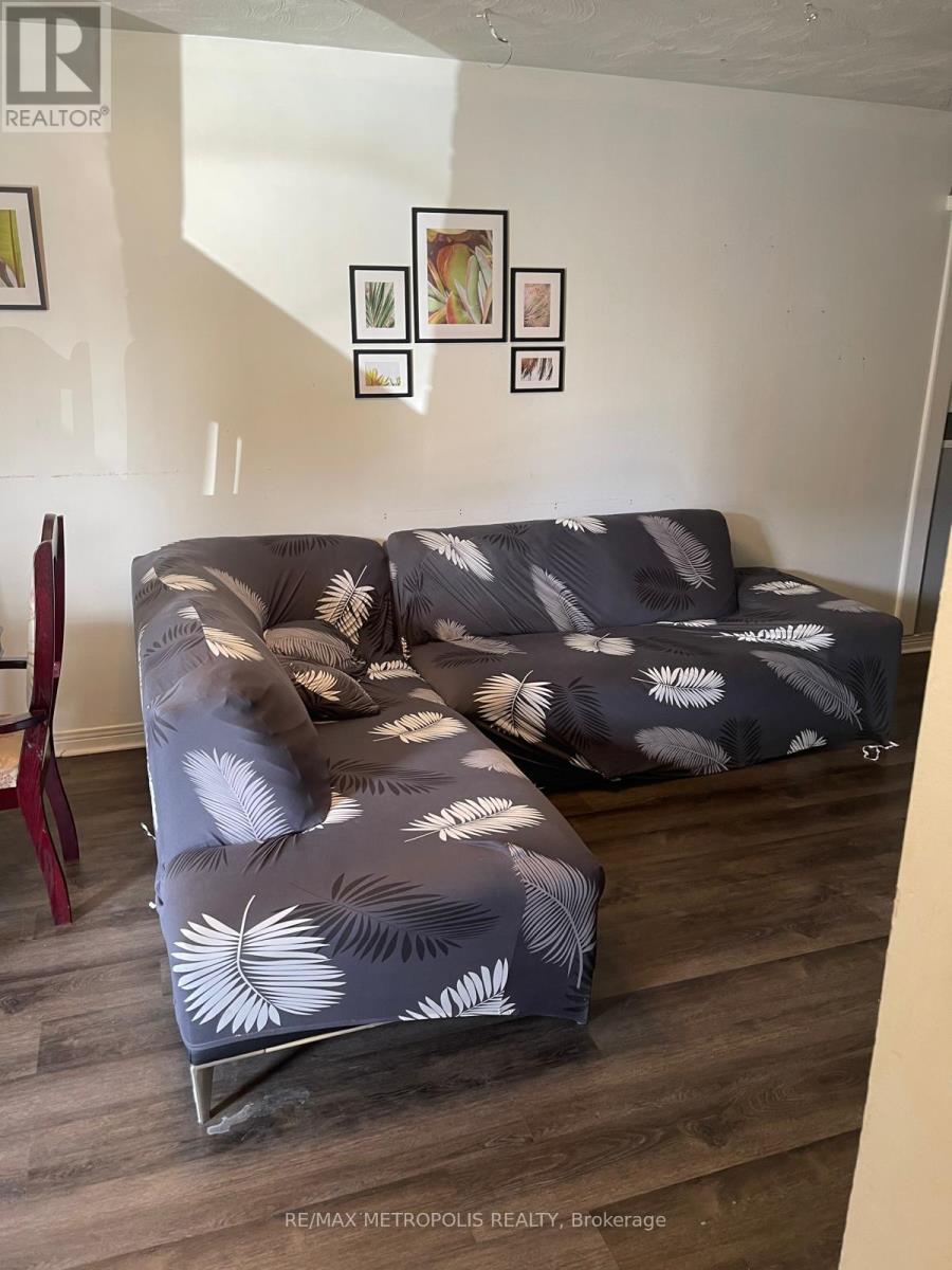 Upper - 99 Overture Road Property Photo 6