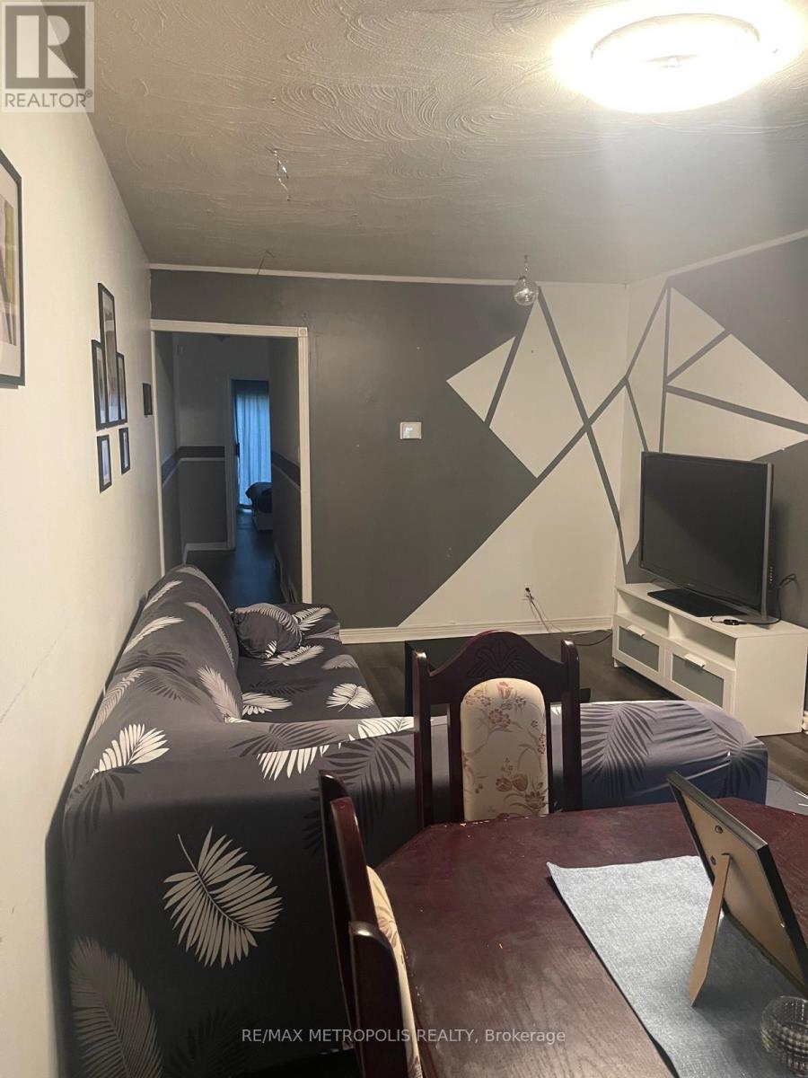 Upper - 99 Overture Road Property Photo 16