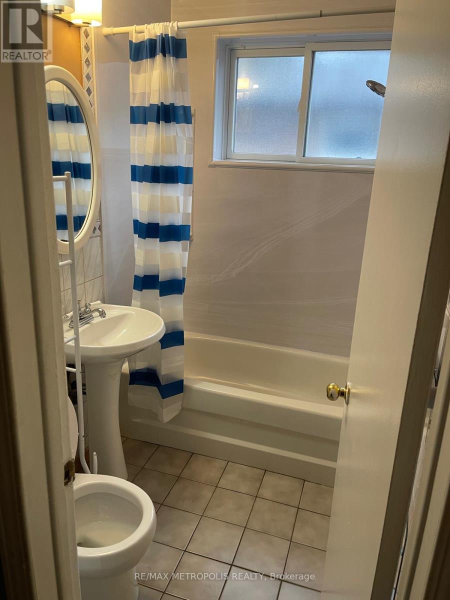 Upper - 99 Overture Road Property Photo 18