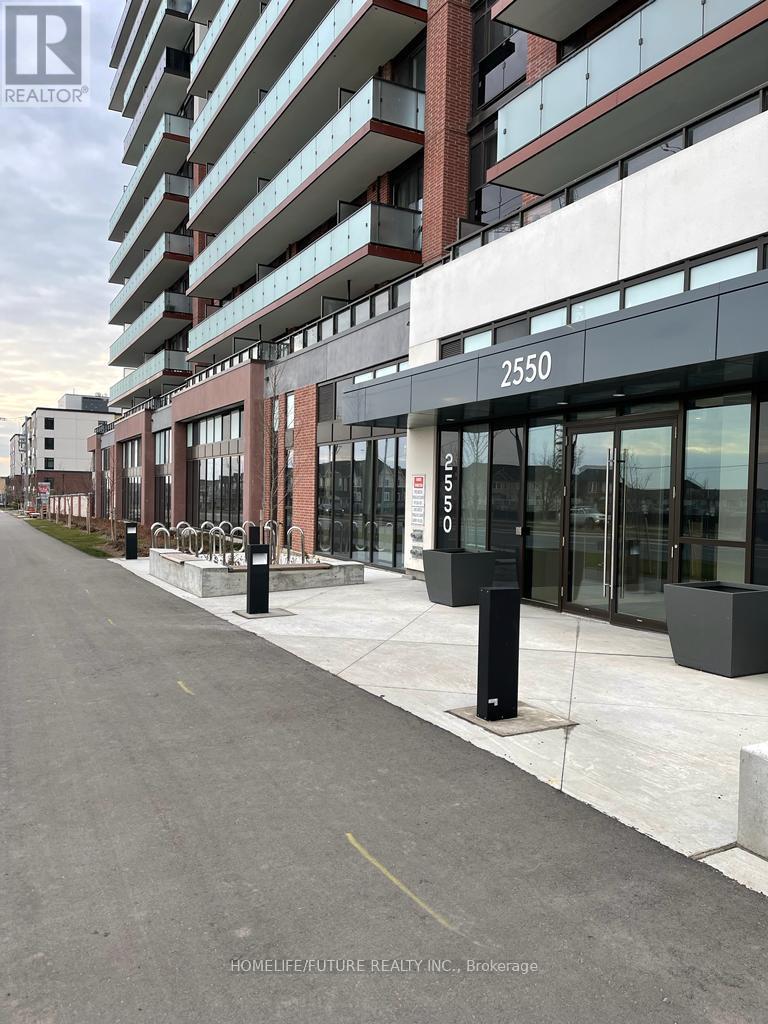 1116 - 2550 Simcoe Street N Property Photo 8