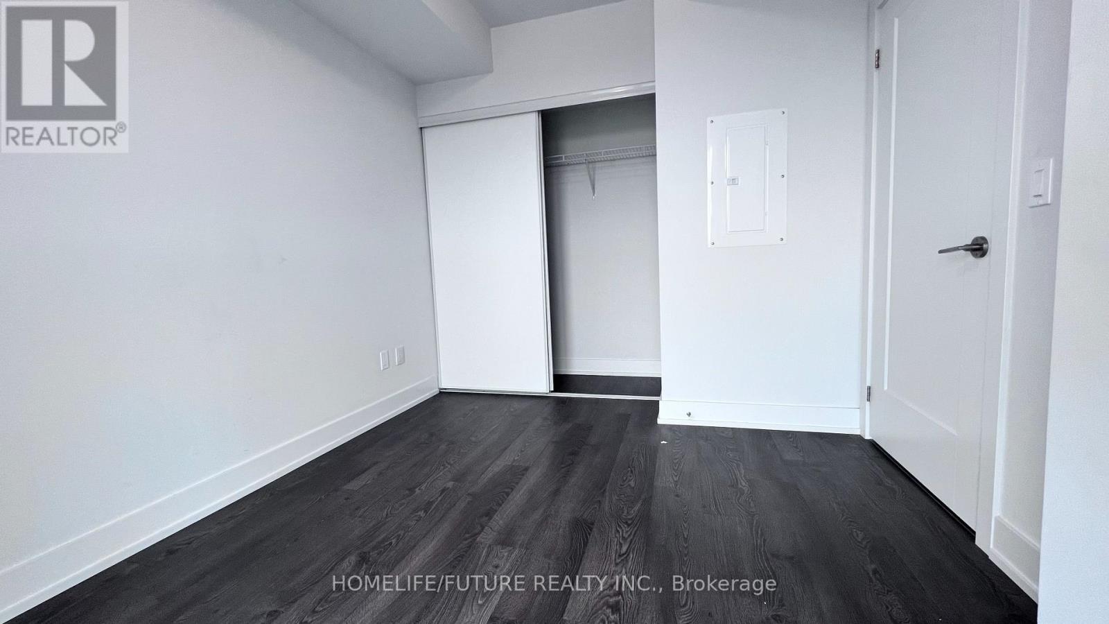 1116 - 2550 Simcoe Street N Property Photo 17