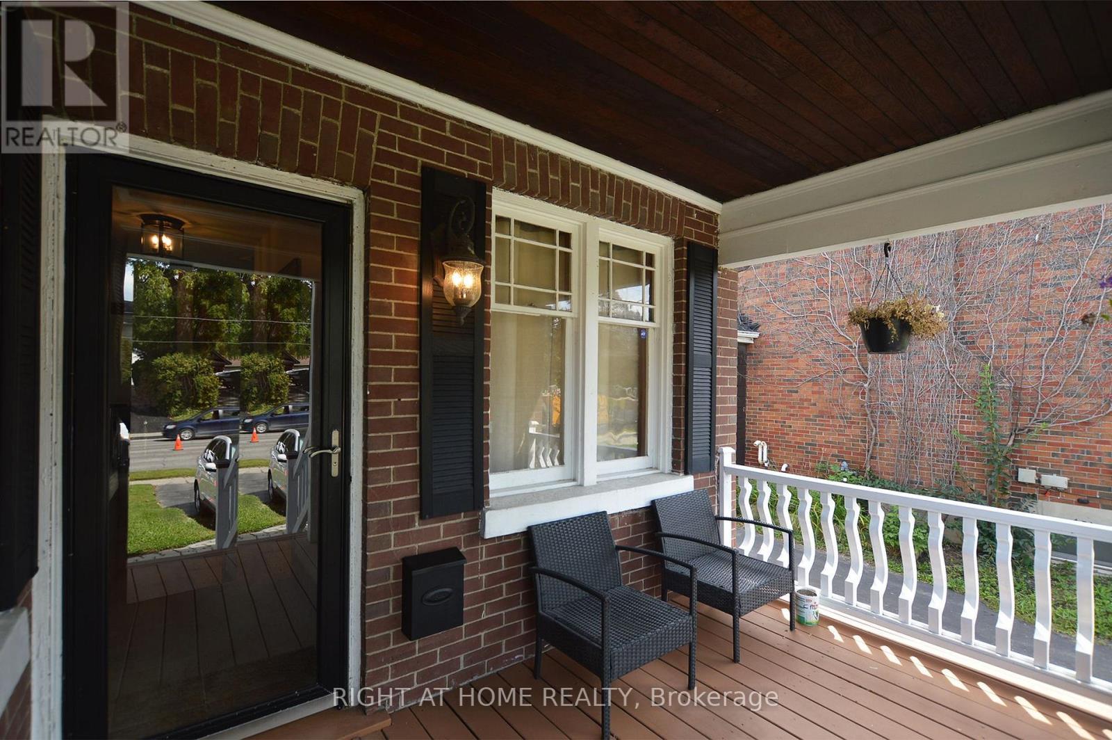 407 King Street E Property Photo 2