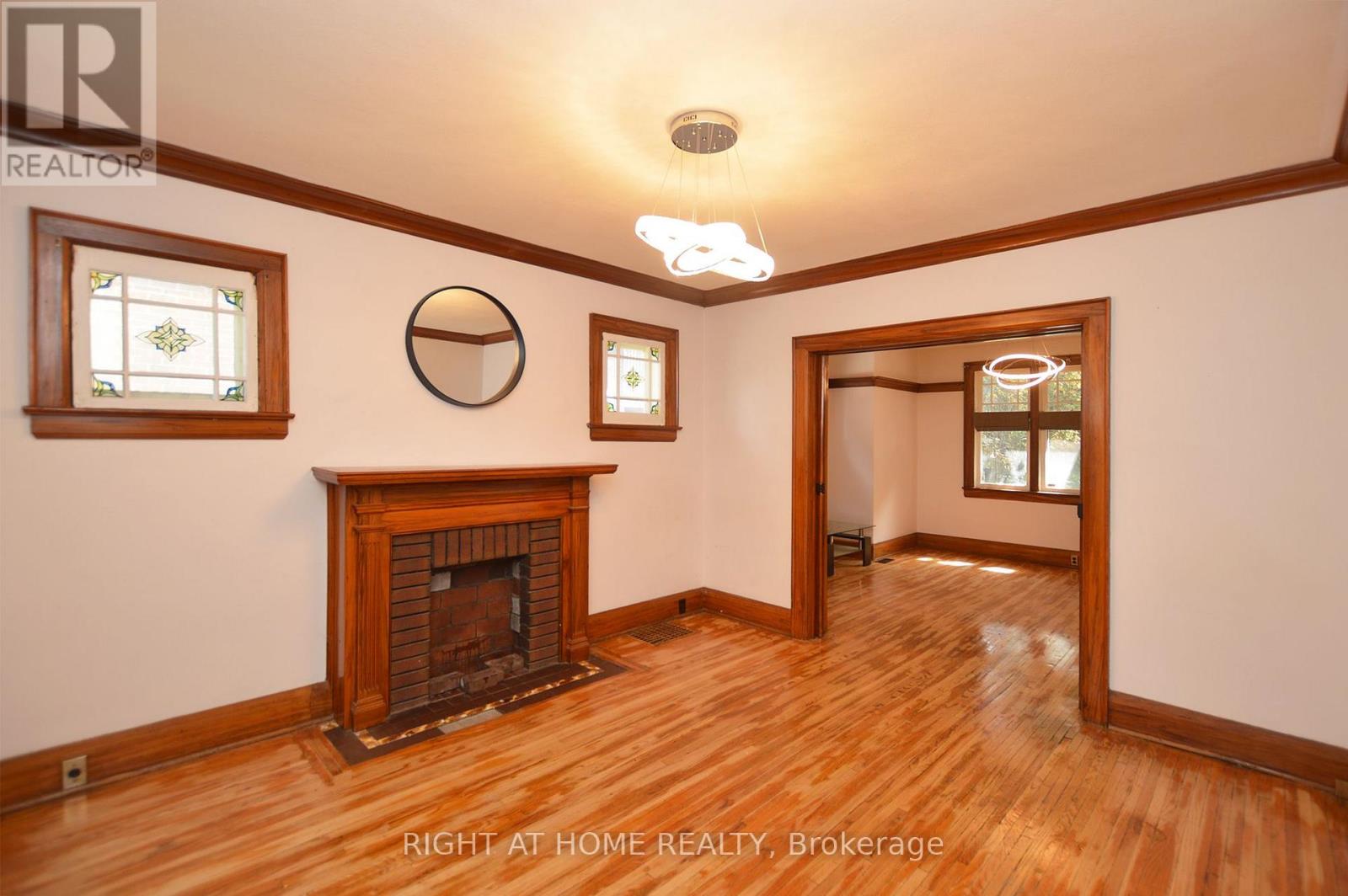 407 King Street E Property Photo 4