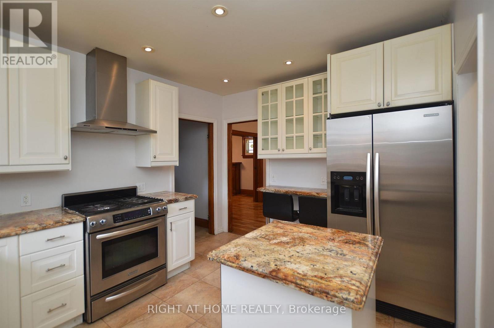 407 King Street E Property Photo 10