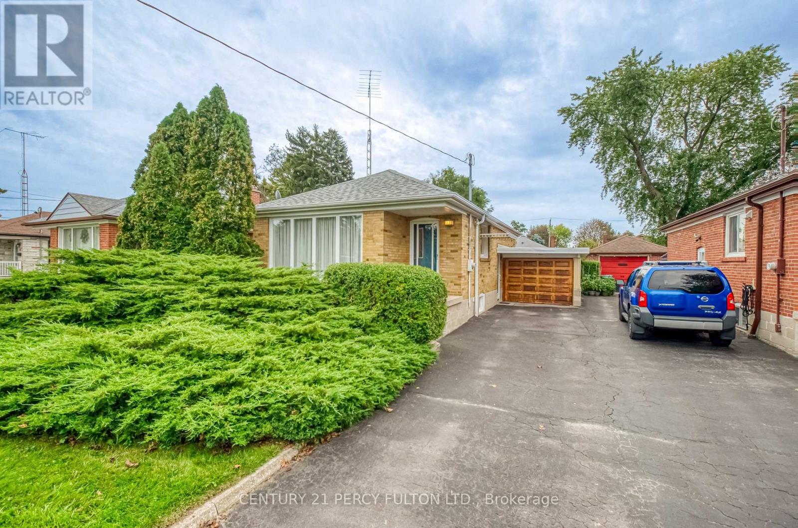 13 GRAYLEE AVENUE Property Photo 1