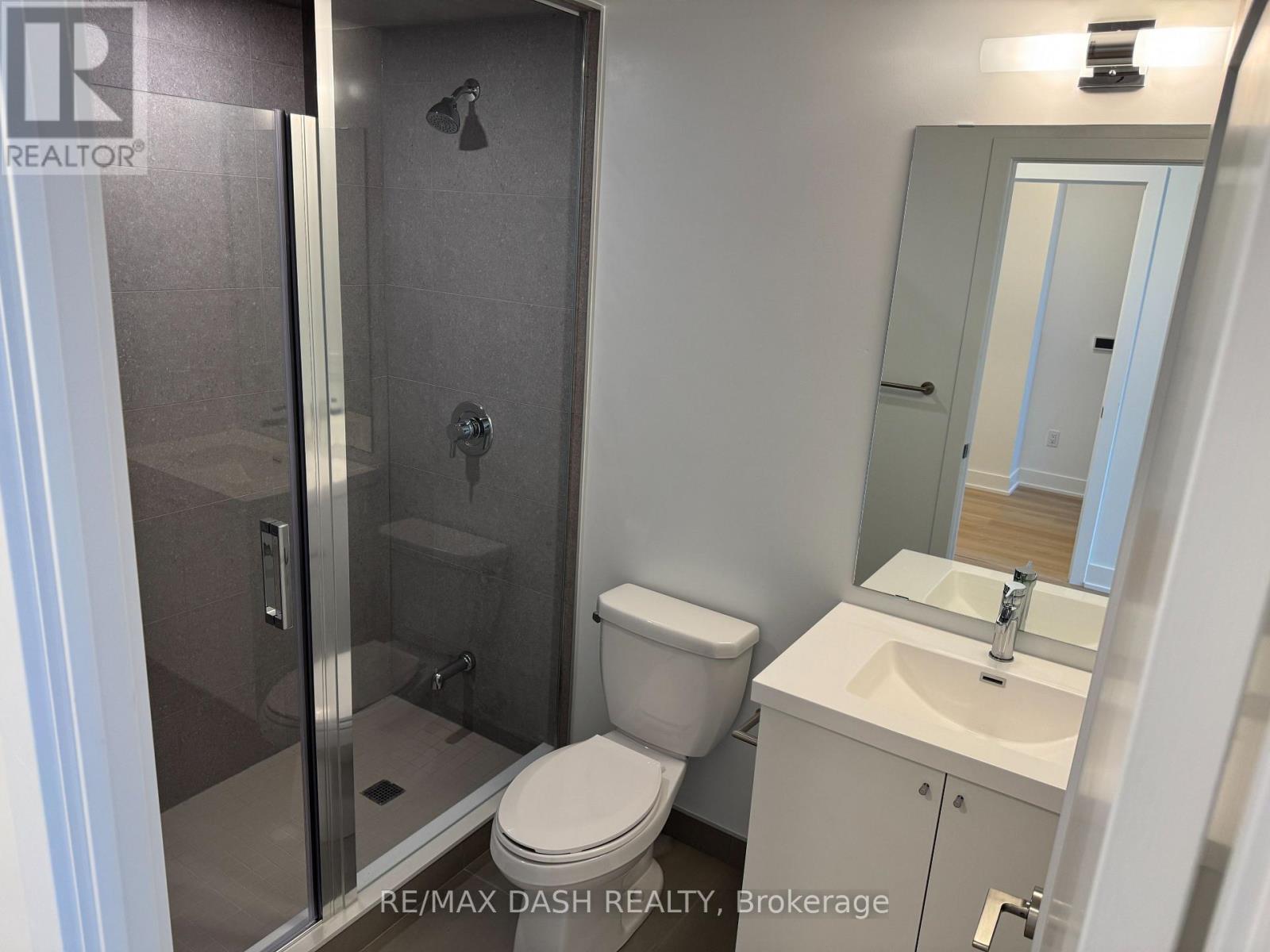 924 - 2545 Simcoe Street N Property Photo 7