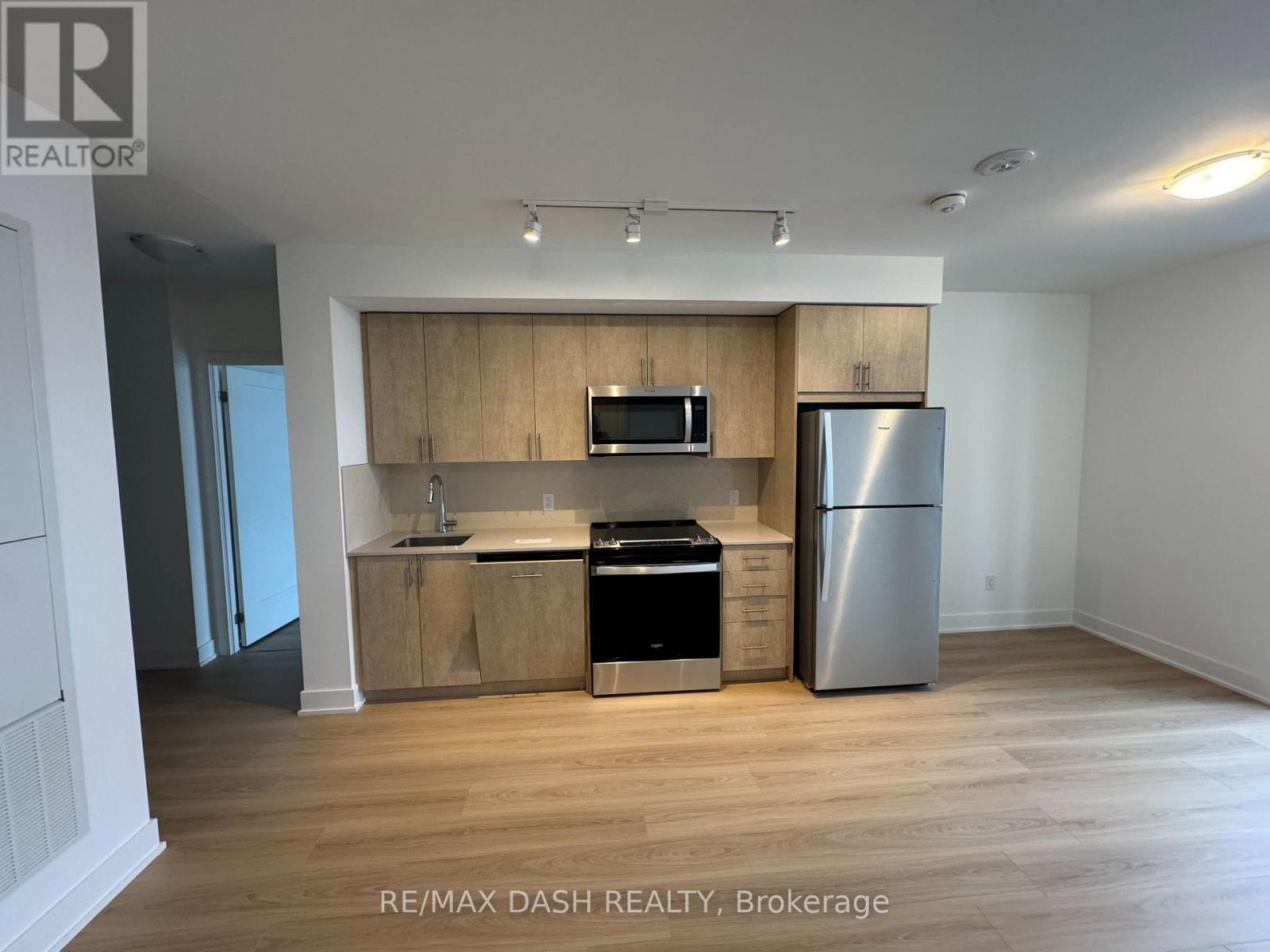 924 - 2545 Simcoe Street N Property Photo 15