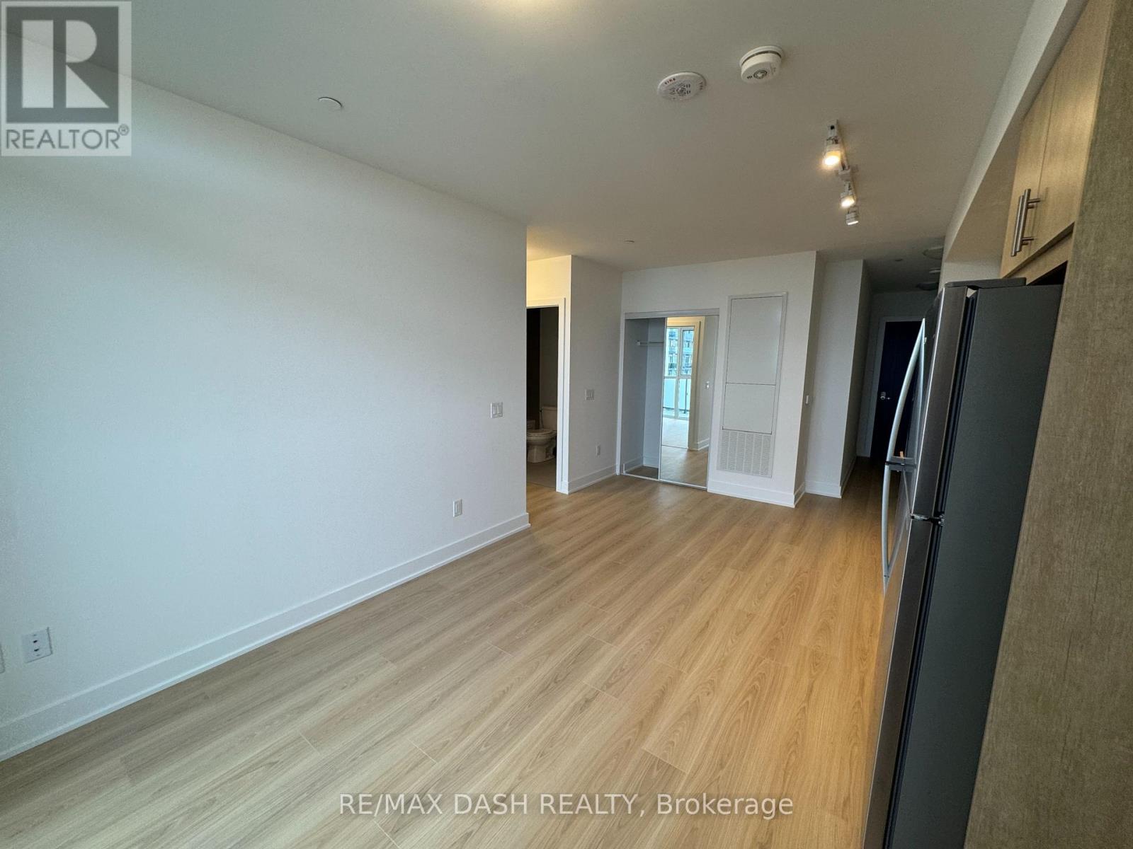 924 - 2545 Simcoe Street N Property Photo 17