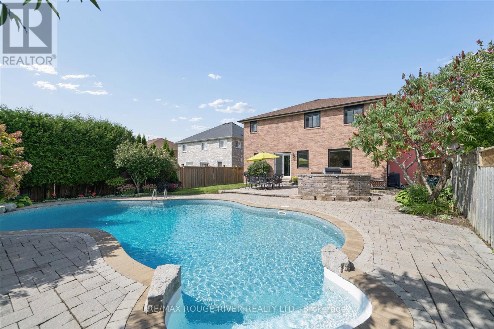 84 Bedell Crescent Property Photo 3