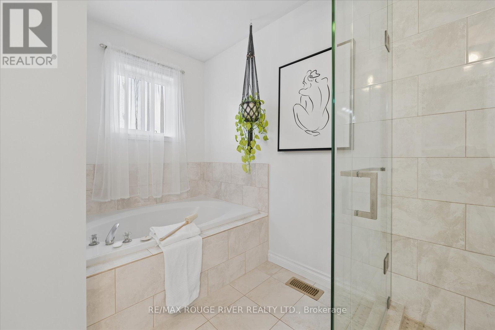 84 Bedell Crescent Property Photo 24