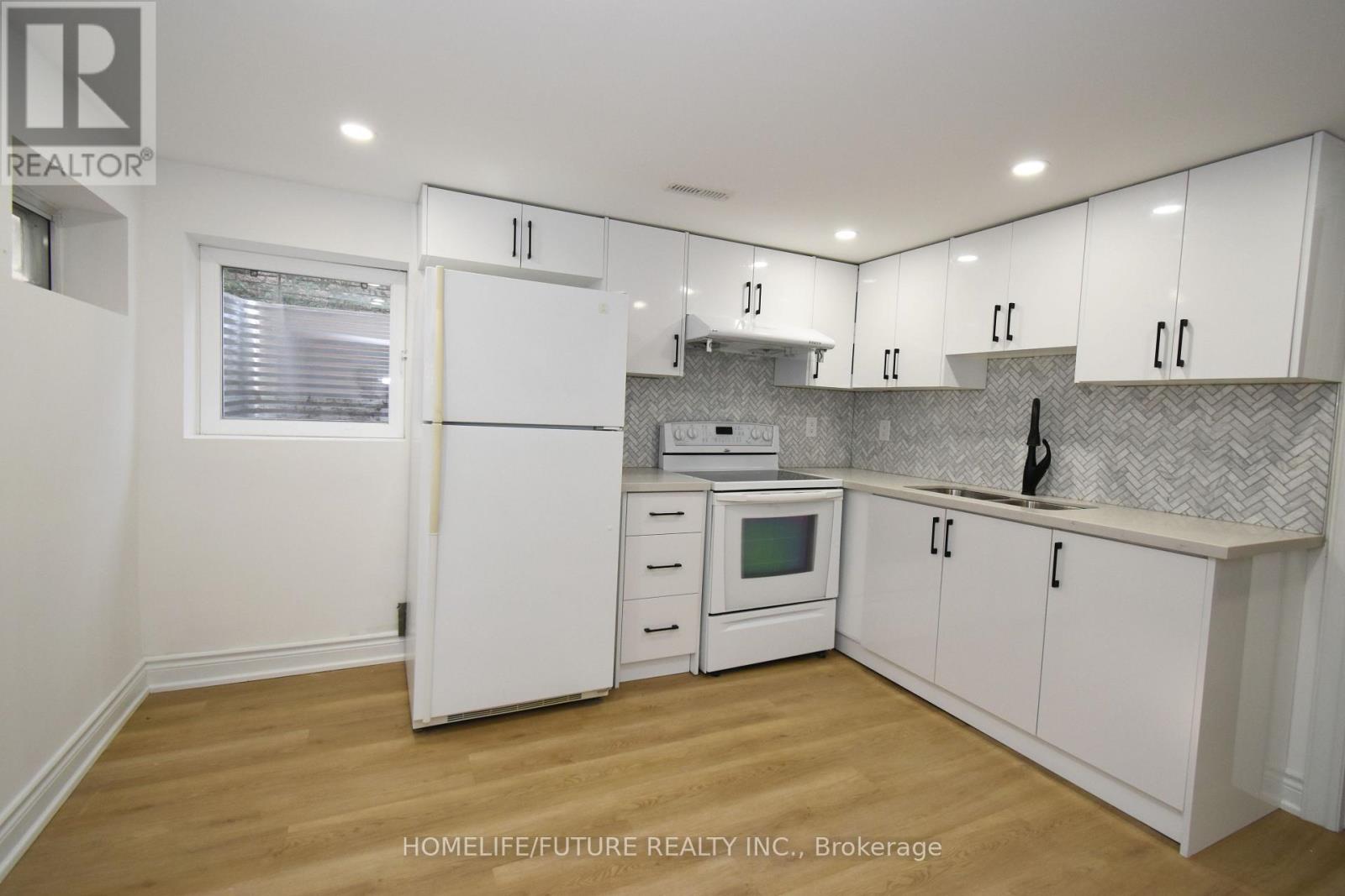 Bsmt - 44 Wellpark Boulevard Property Photo 9